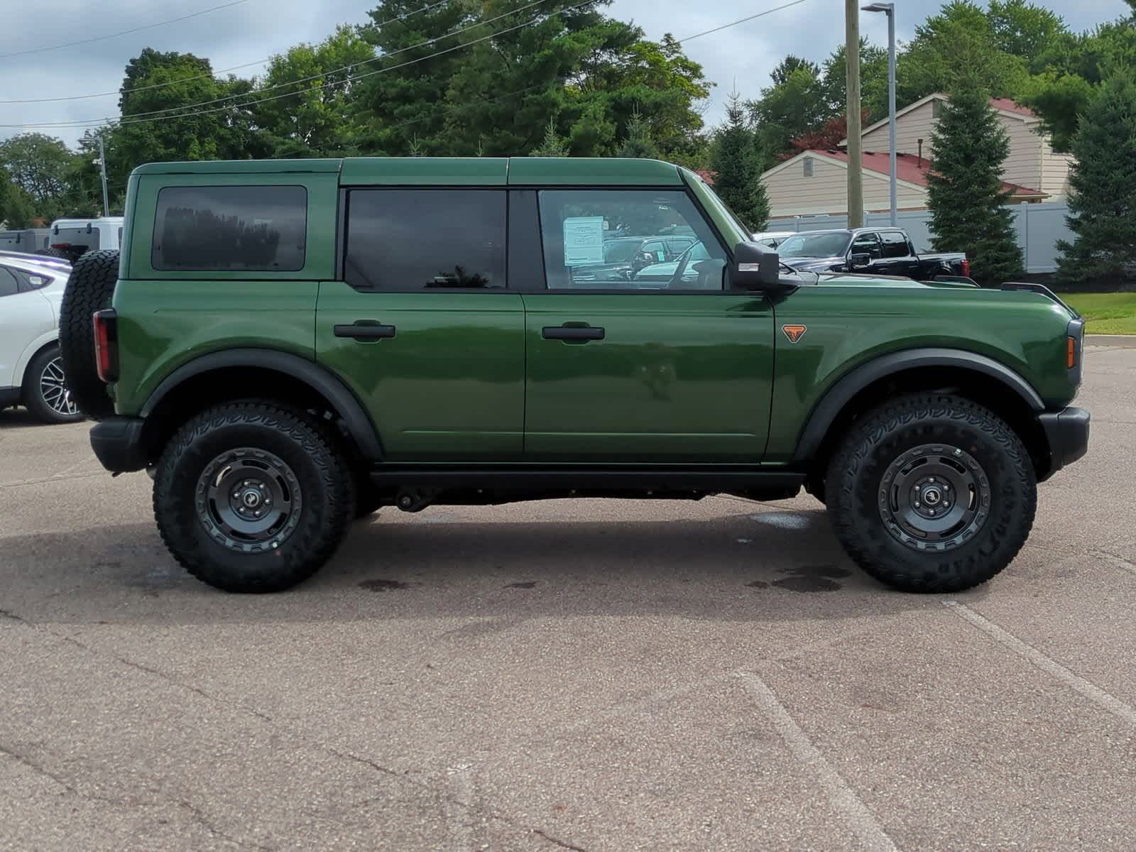 Thumbnail: 2025 Ford Bronco - 9