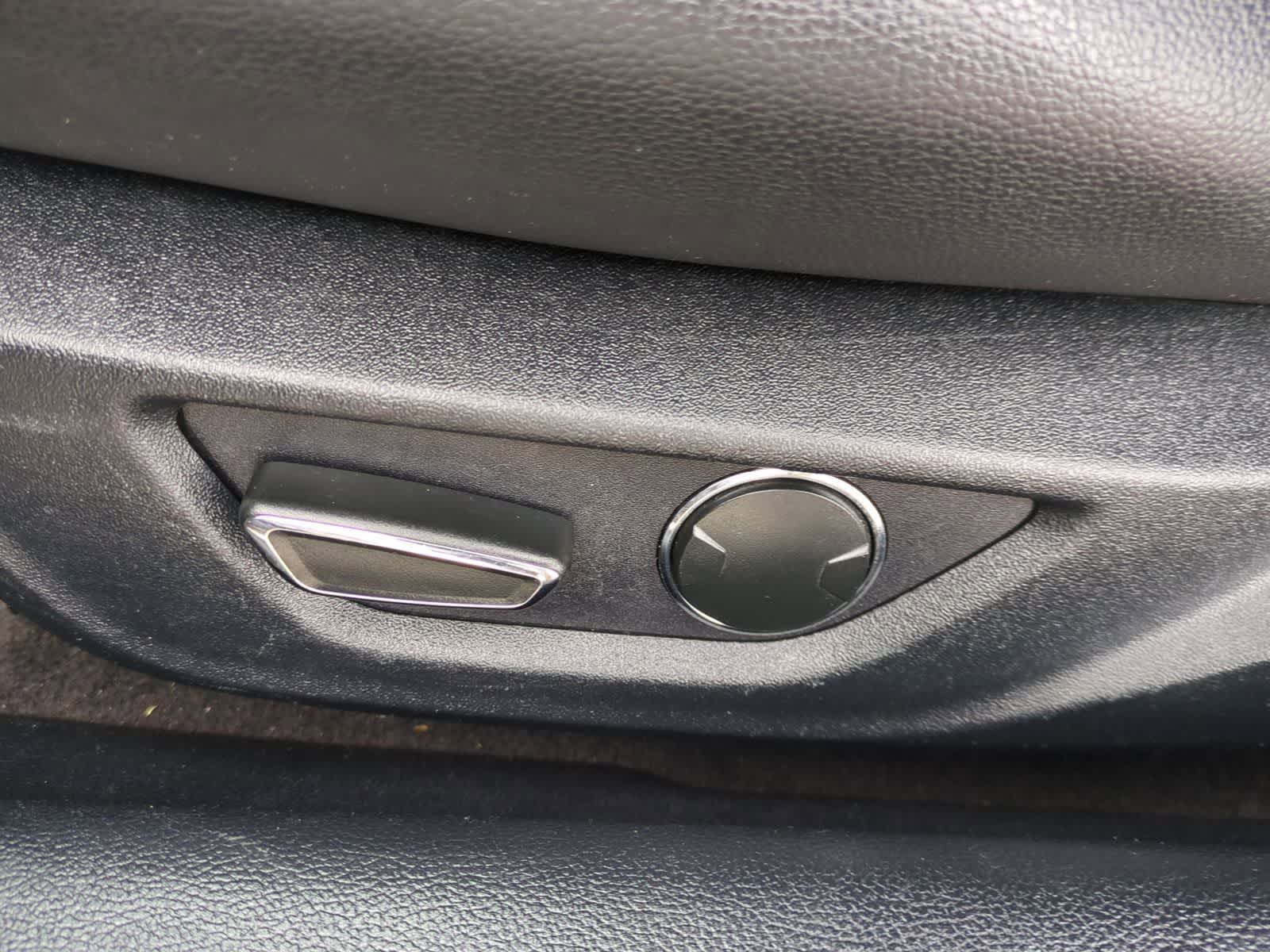 Thumbnail: 2016 Ford Mustang - 17