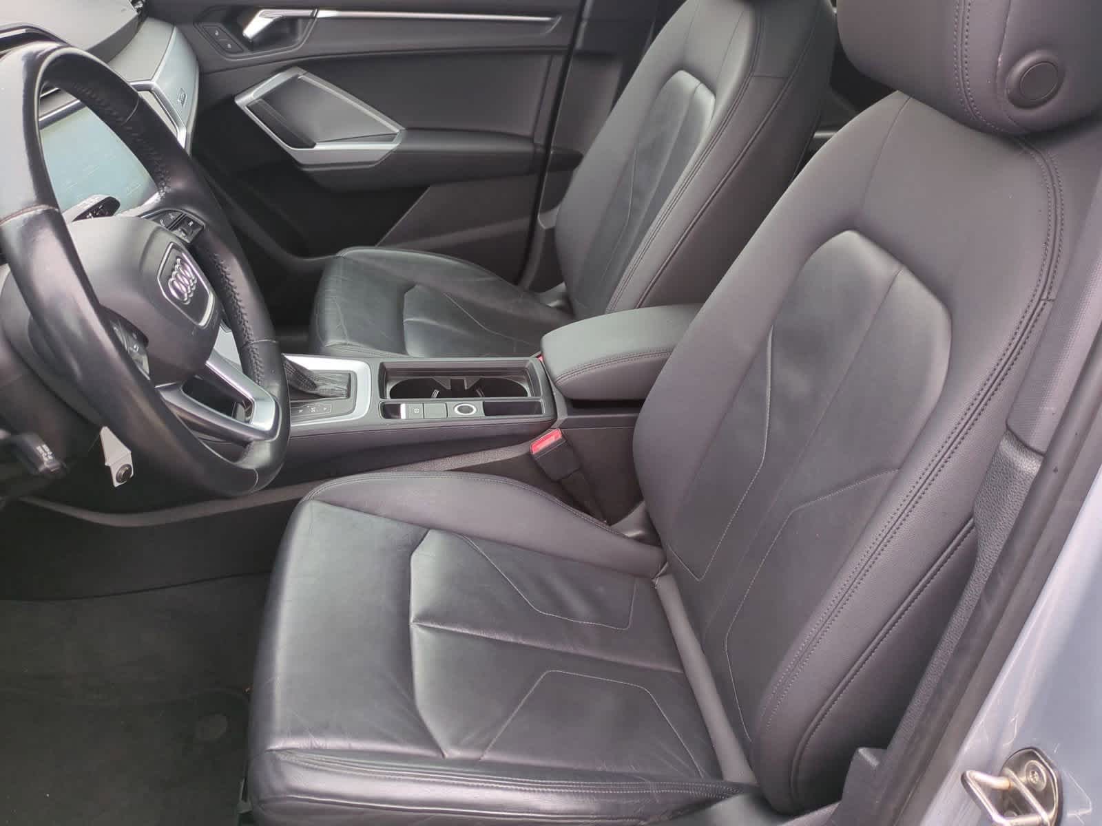 Thumbnail: 2020 Audi Q3 - 16