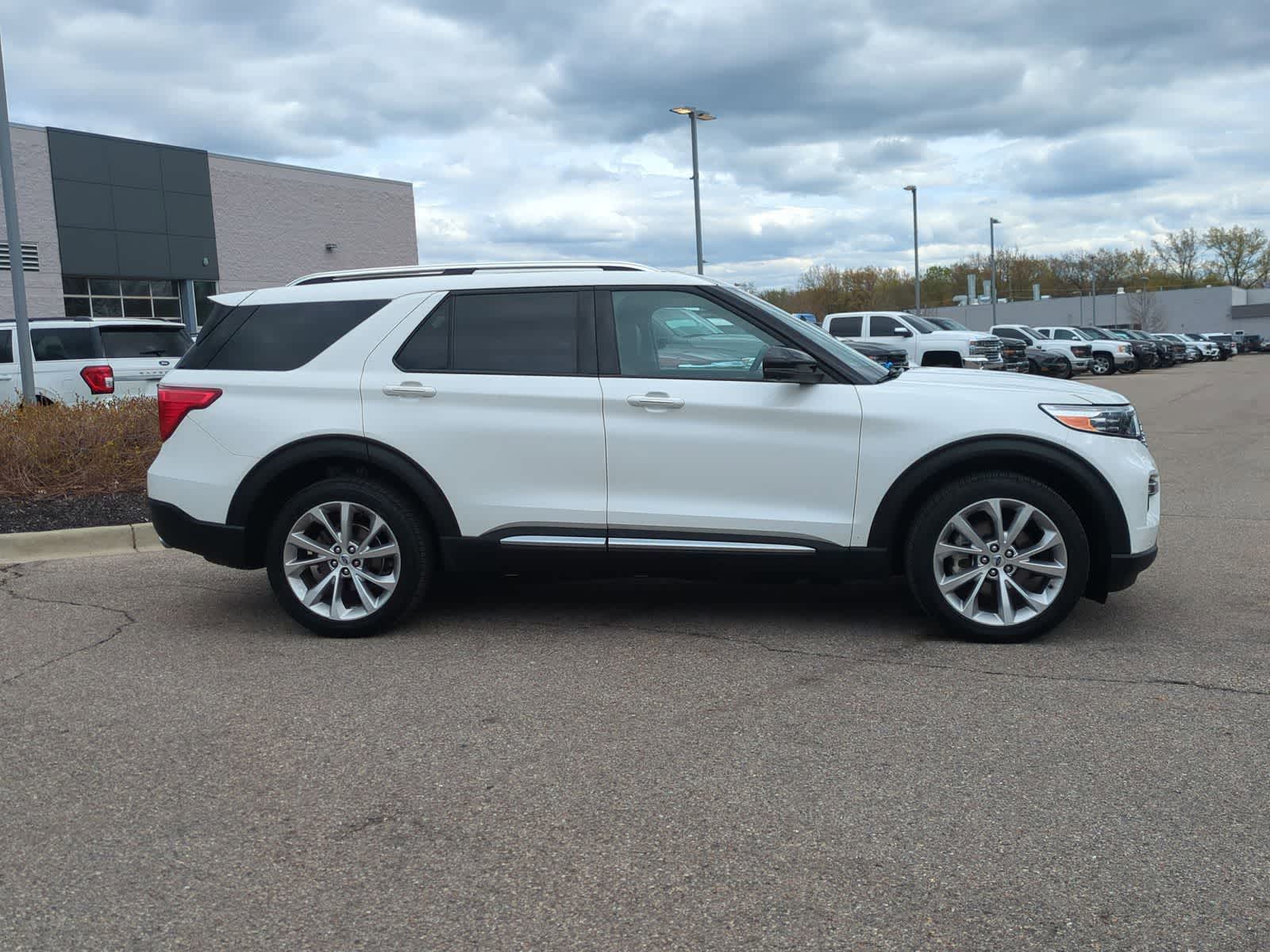 Thumbnail: 2023 Ford Explorer - 9