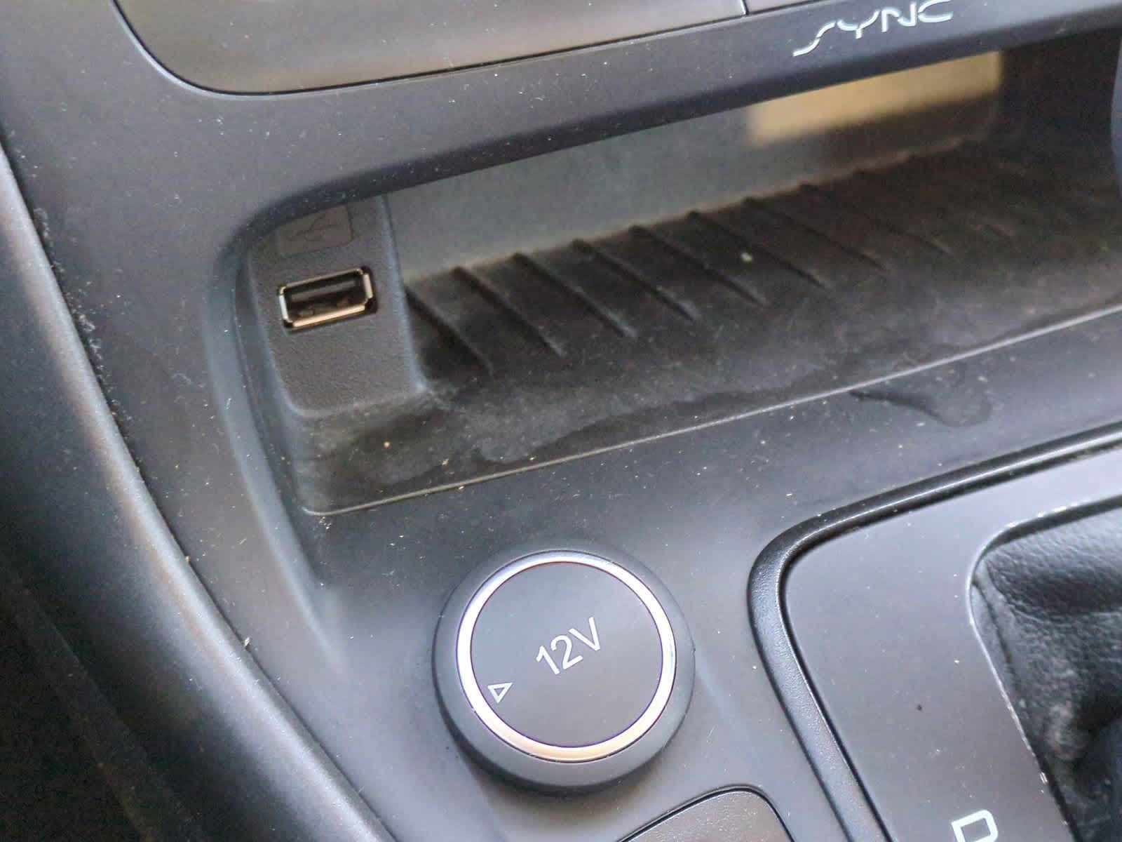 Thumbnail: 2015 Ford Focus - 30