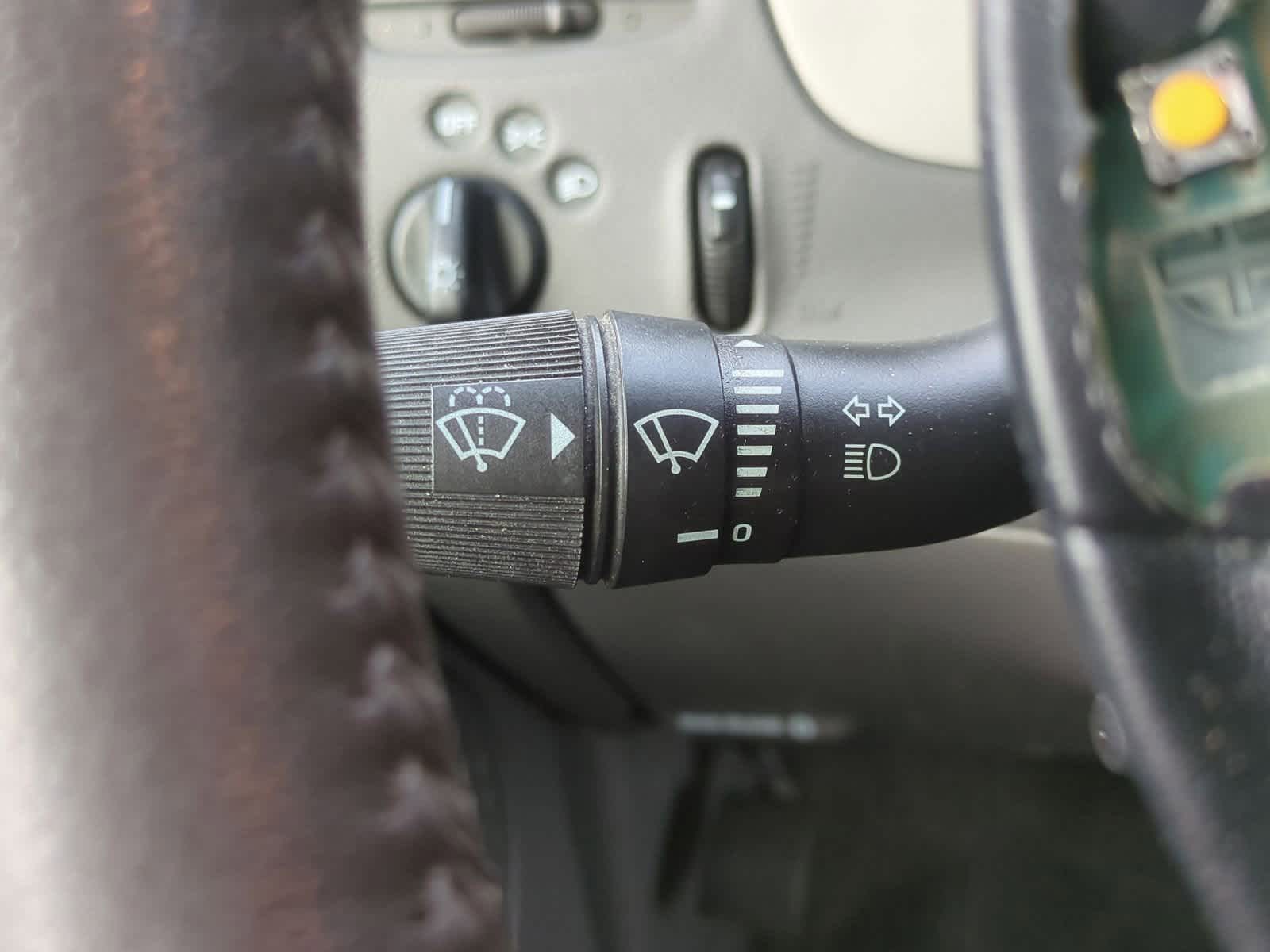 Thumbnail: 2001 Ford Explorer Sport Trac - 24