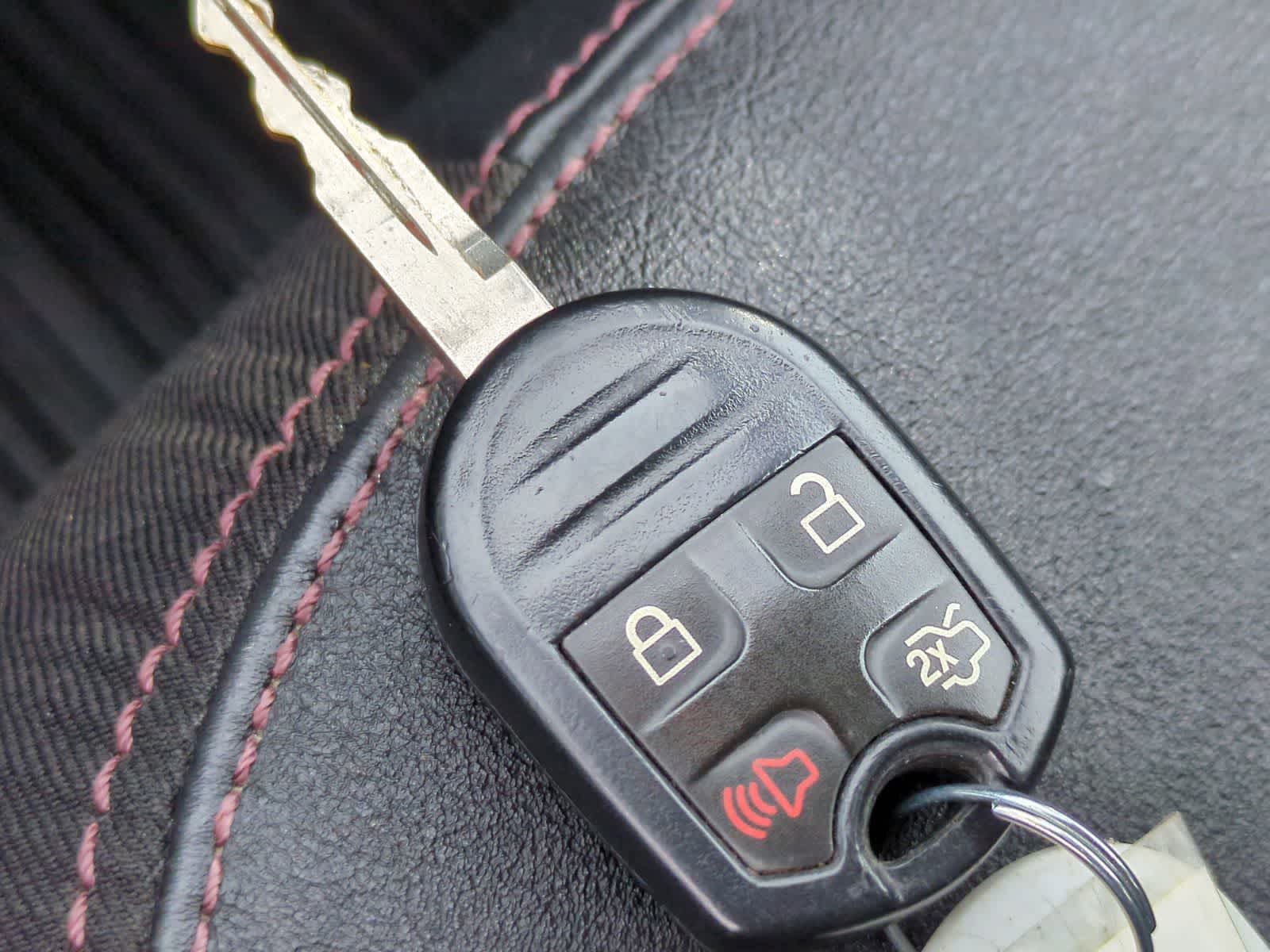 Thumbnail: 2012 Ford Edge - 33