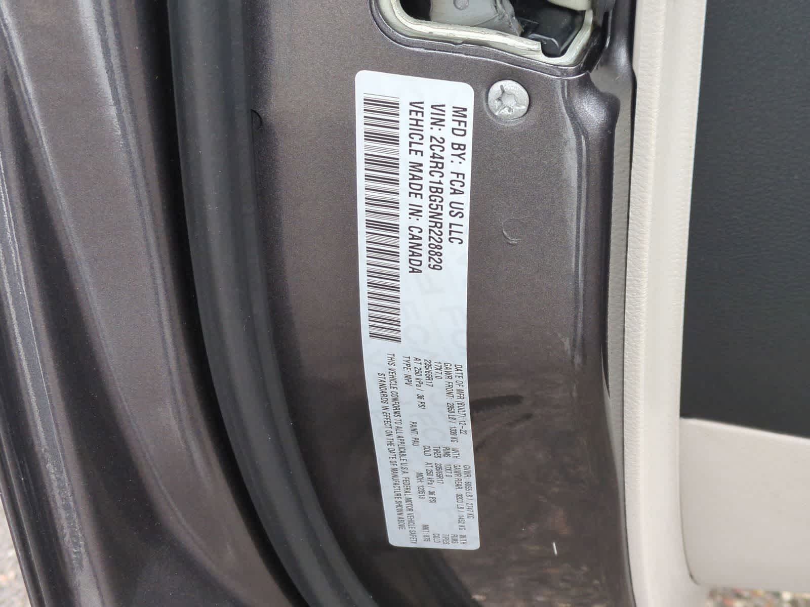 Thumbnail: 2022 Chrysler Pacifica - 36