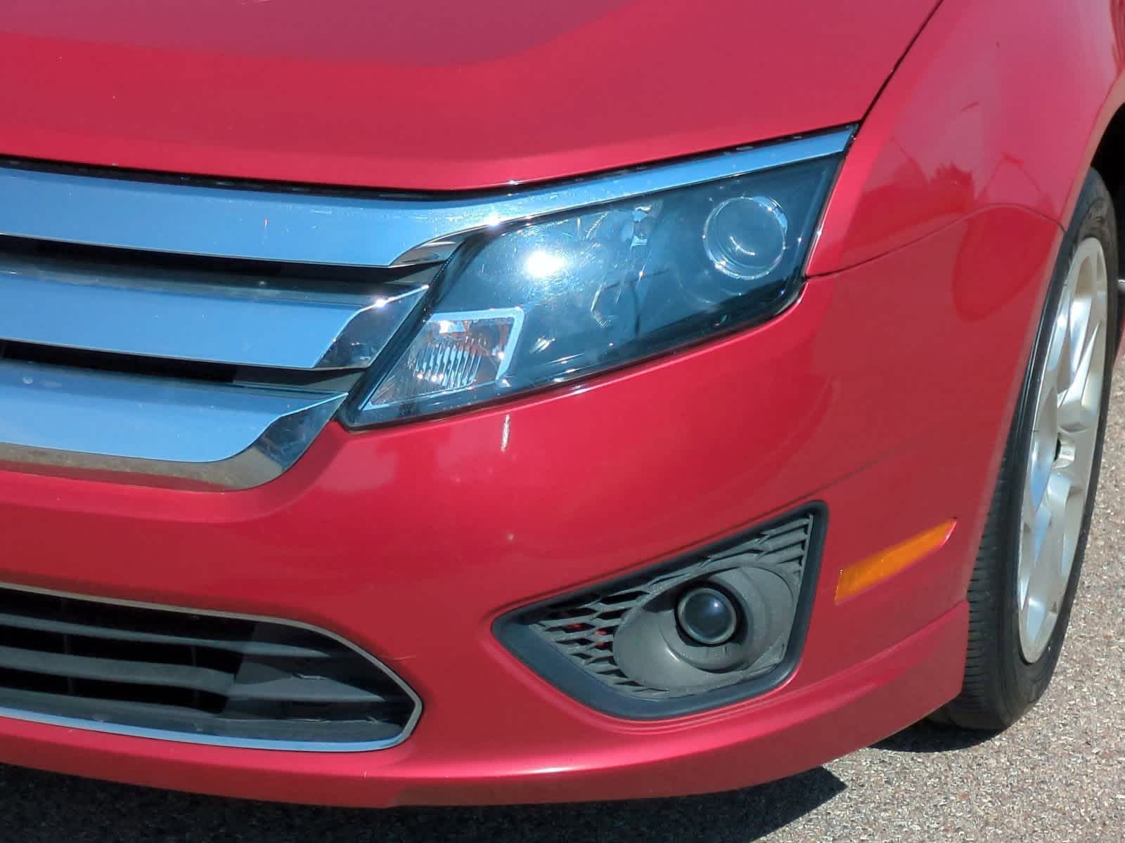 Thumbnail: 2010 Ford Fusion - 11