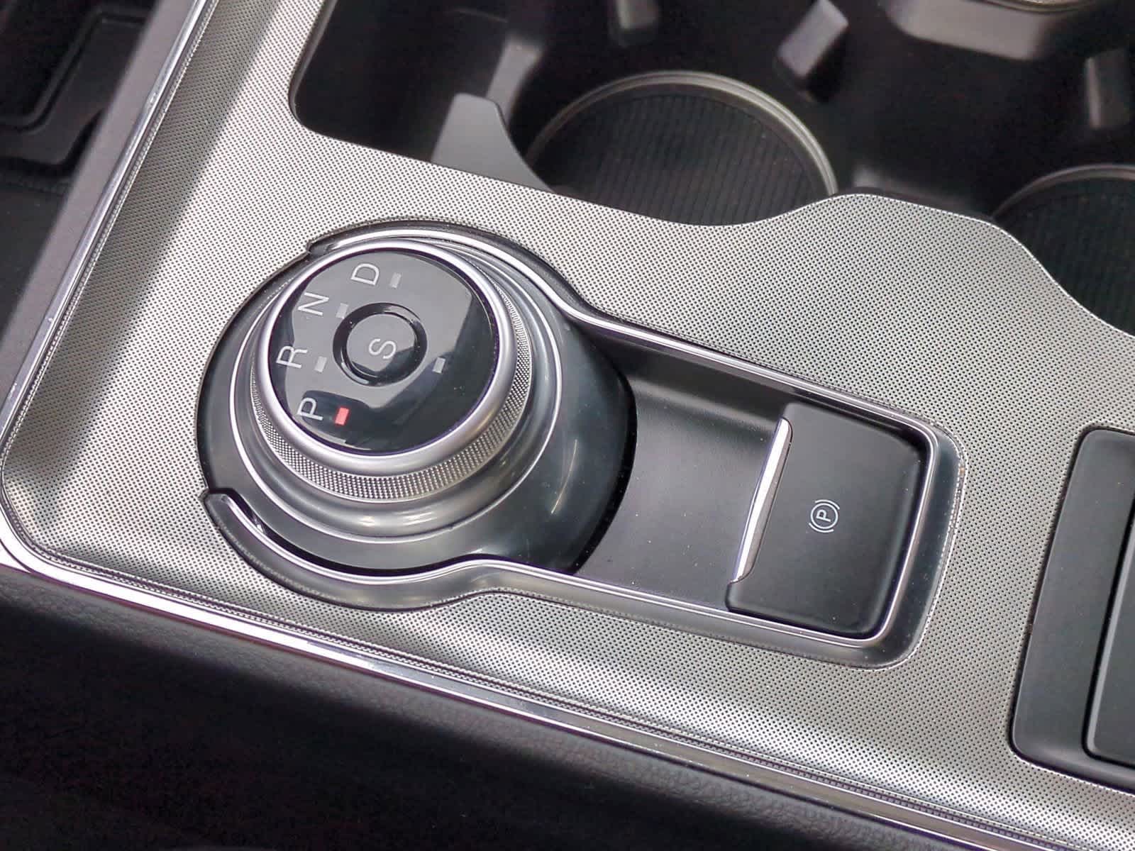 Thumbnail: 2023 Ford Edge - 31