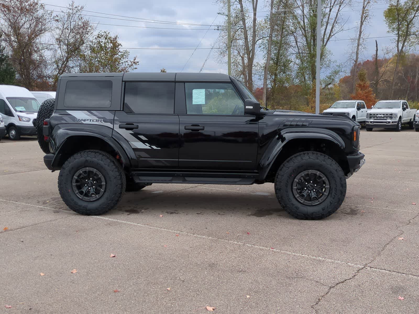 Thumbnail: 2025 Ford Bronco - 9