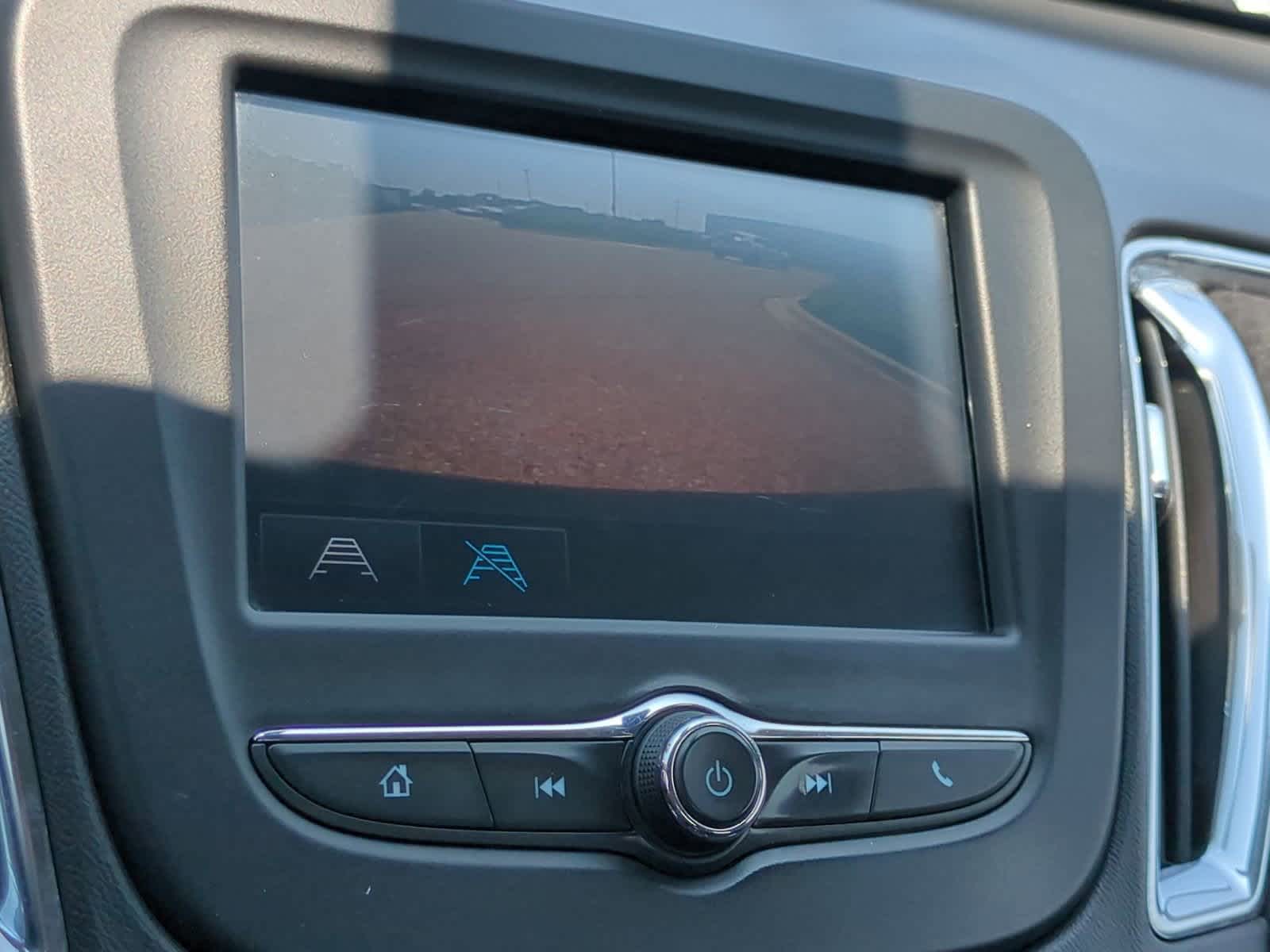 Thumbnail: 2016 Chevrolet Malibu - 29