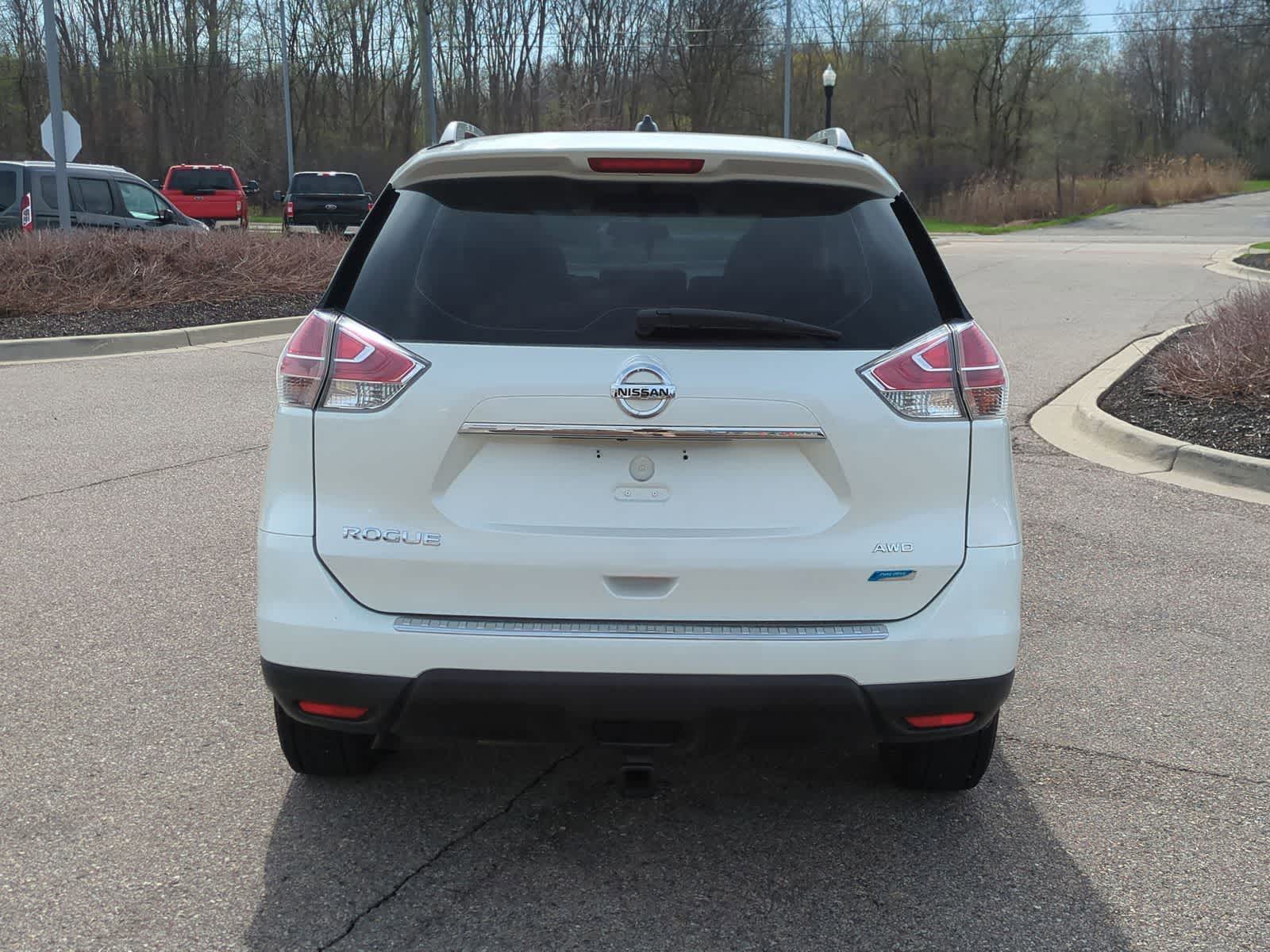 Thumbnail: 2015 Nissan Rogue - 7