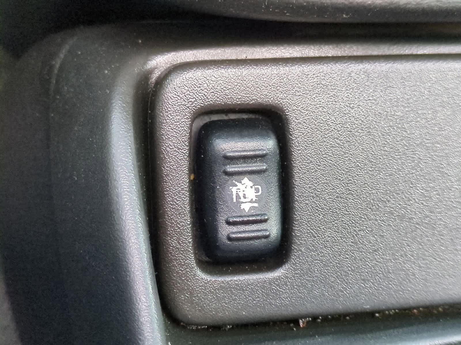 Thumbnail: 2002 Chevrolet Camaro - 30