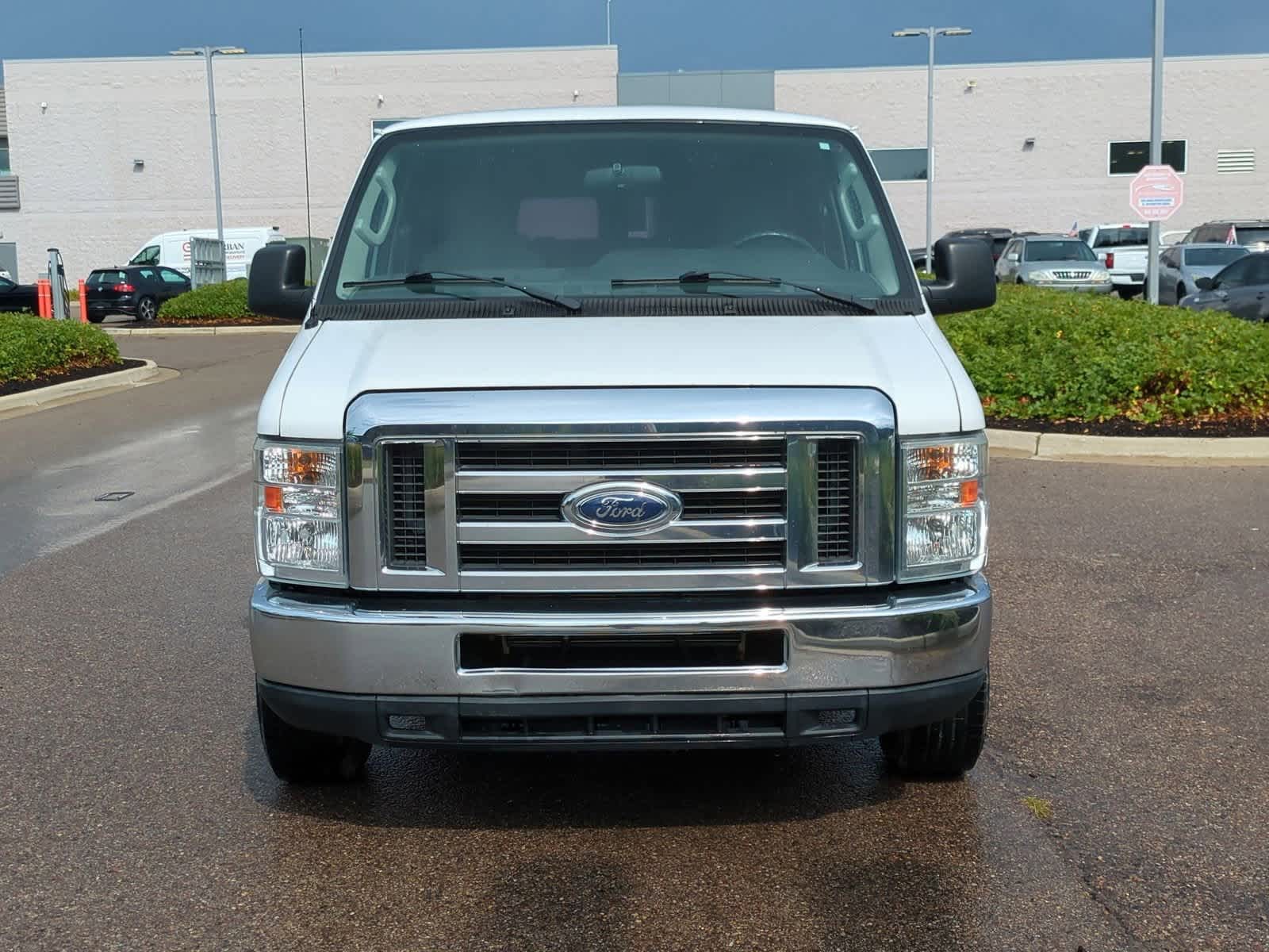 Thumbnail: 2014 Ford Econoline - 3