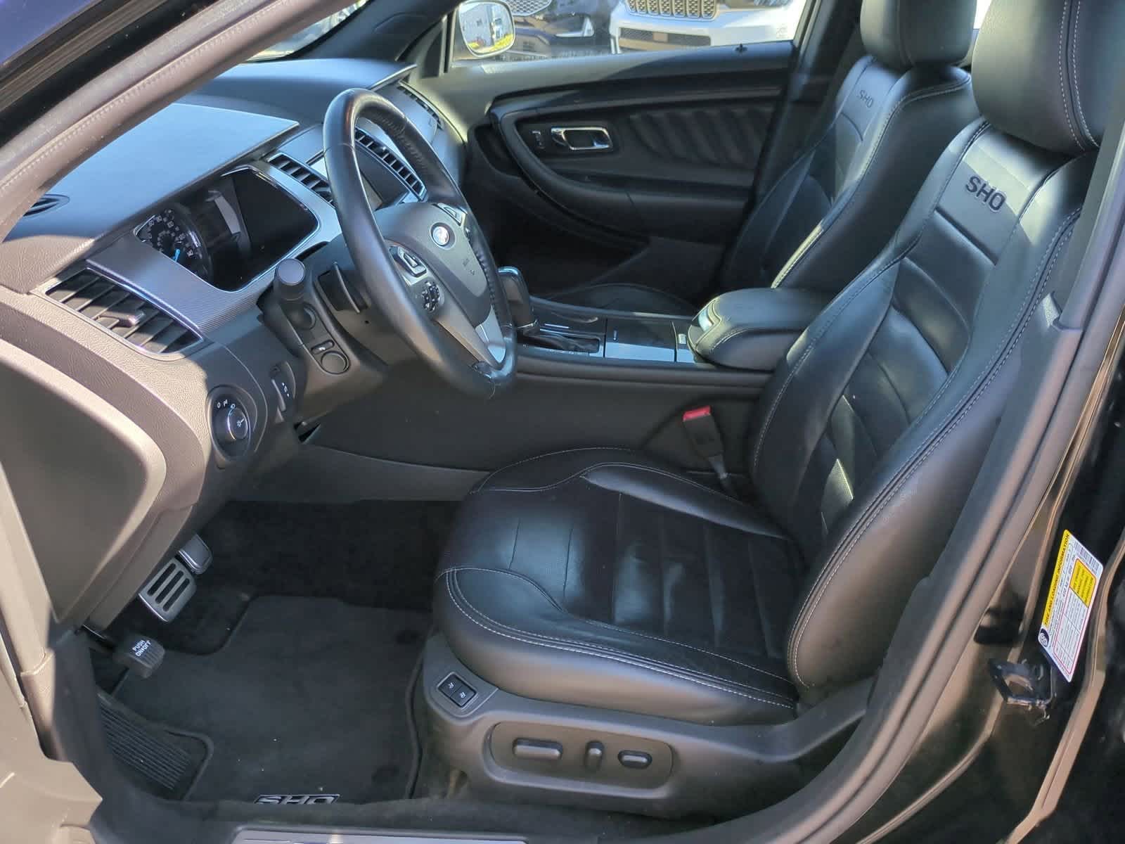 Thumbnail: 2017 Ford Taurus - 16