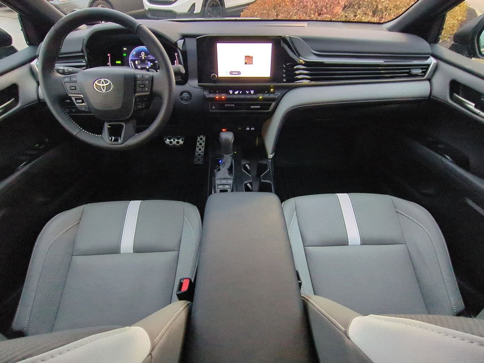 Thumbnail: 2025 Toyota Camry - 16