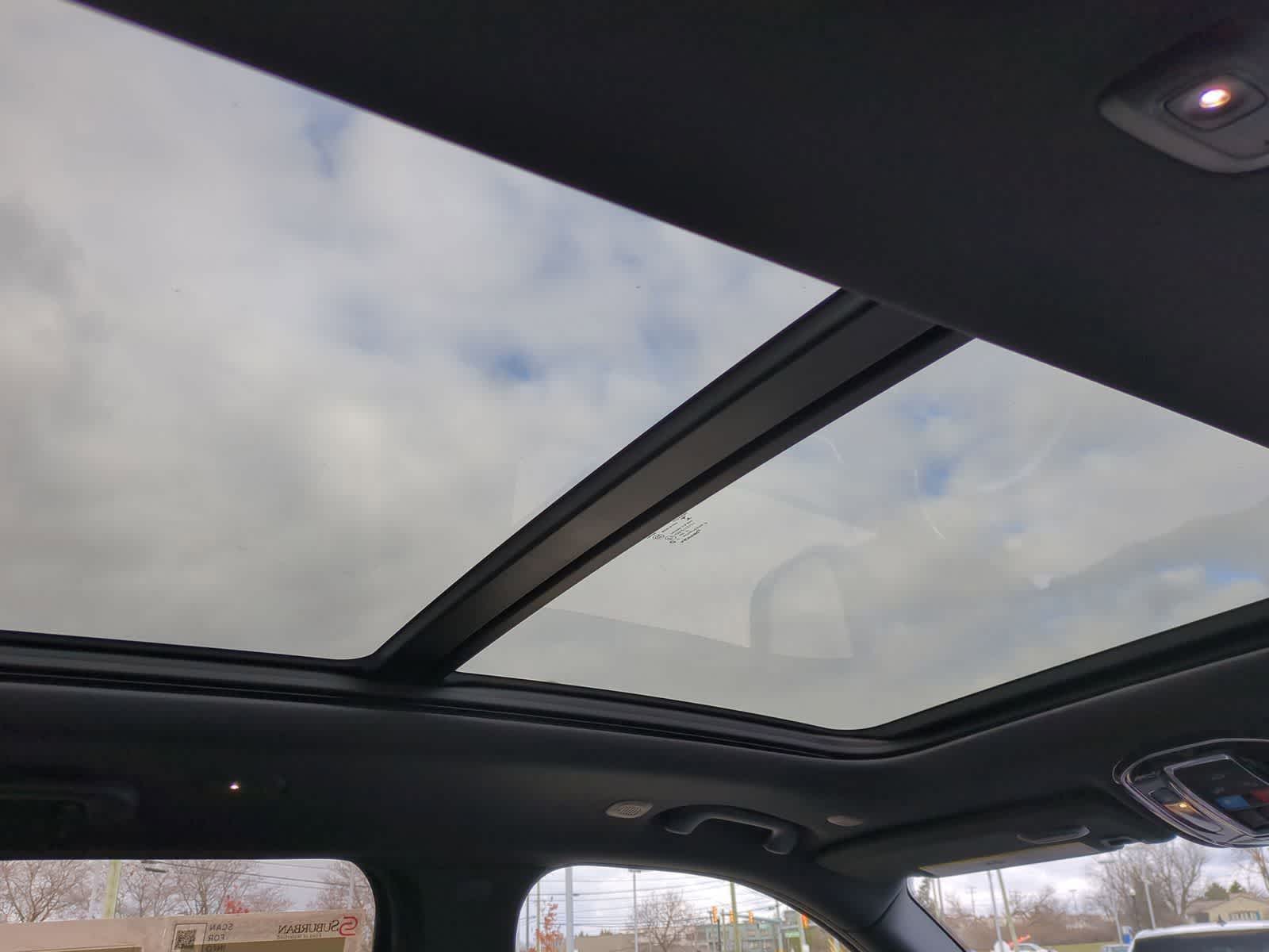 Thumbnail: 2022 Jeep Grand Cherokee - 22