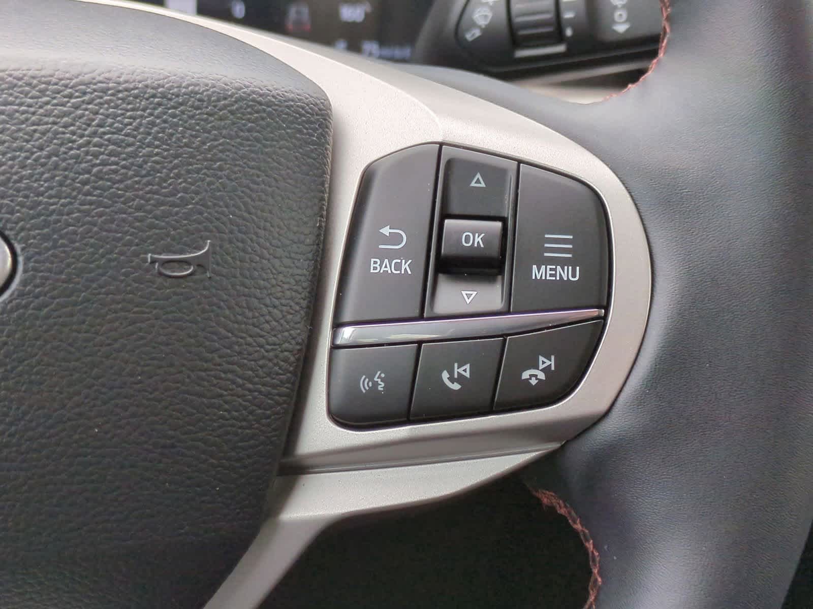 2025 Ford Explorer Active 24