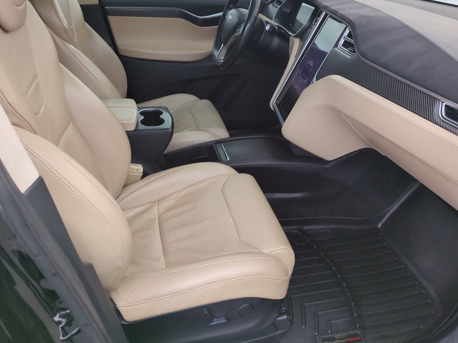 Thumbnail: 2017 Tesla Model X - 24