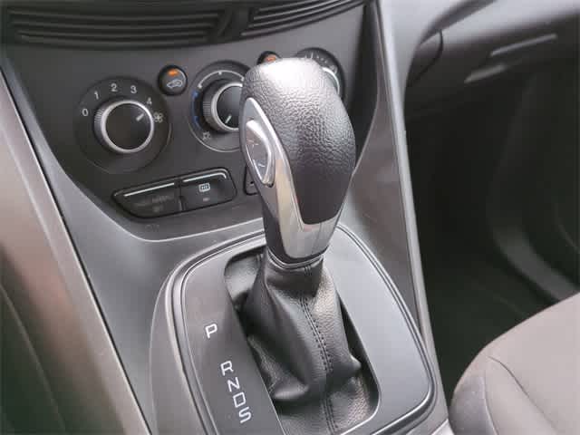 2013 Ford Escape S 29