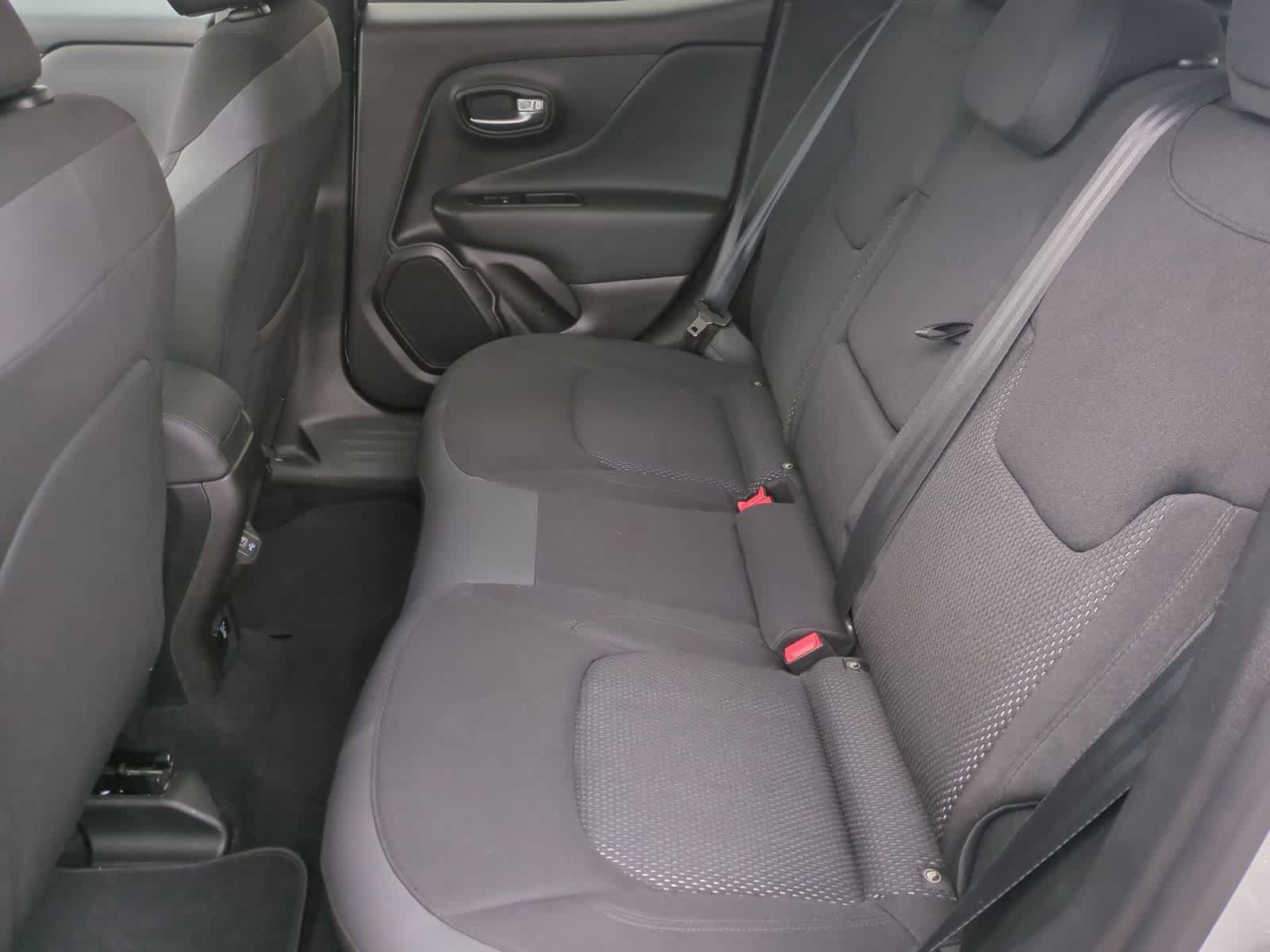 Thumbnail: 2020 Jeep Renegade - 20