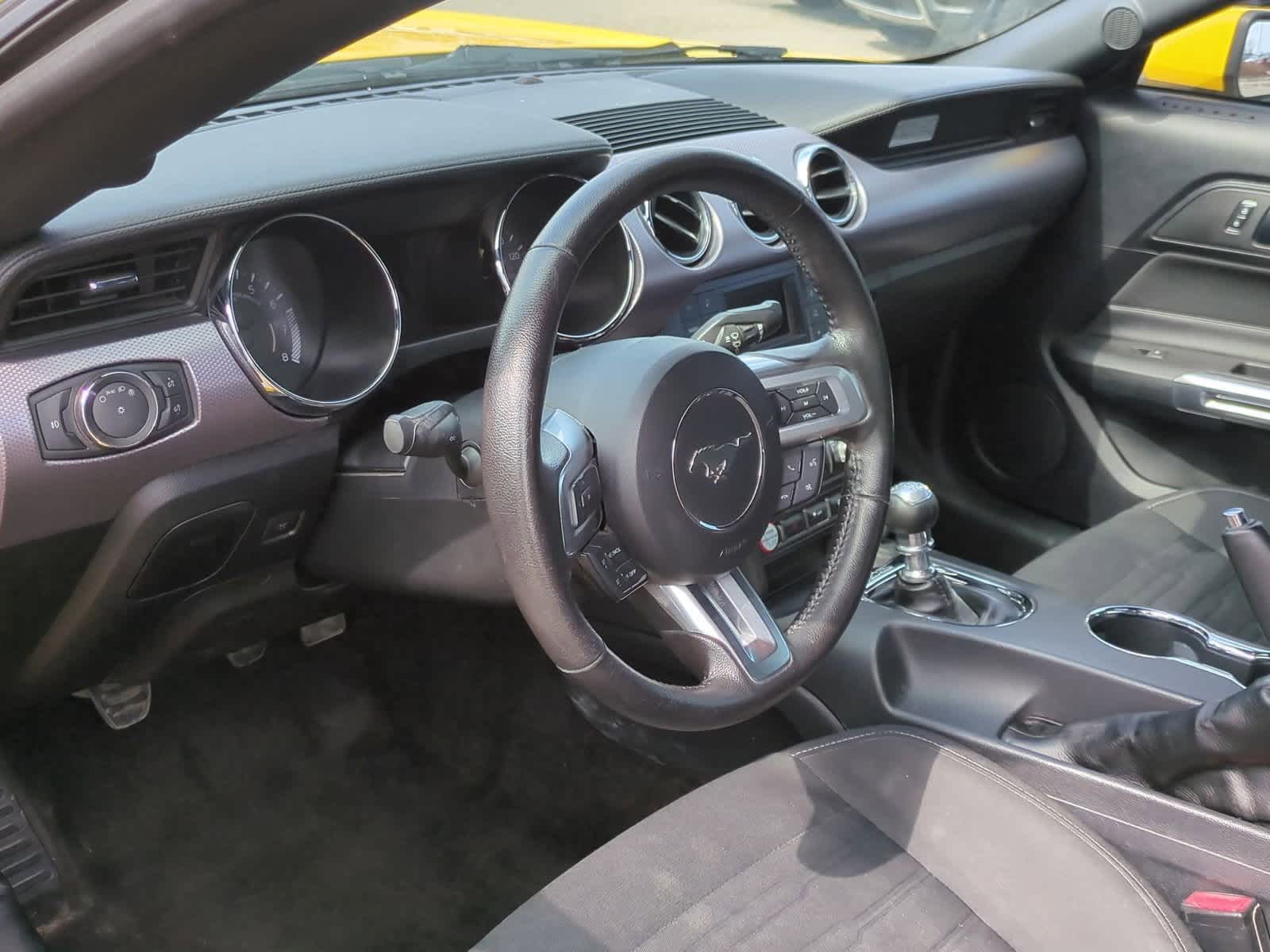 2015 Ford Mustang  10