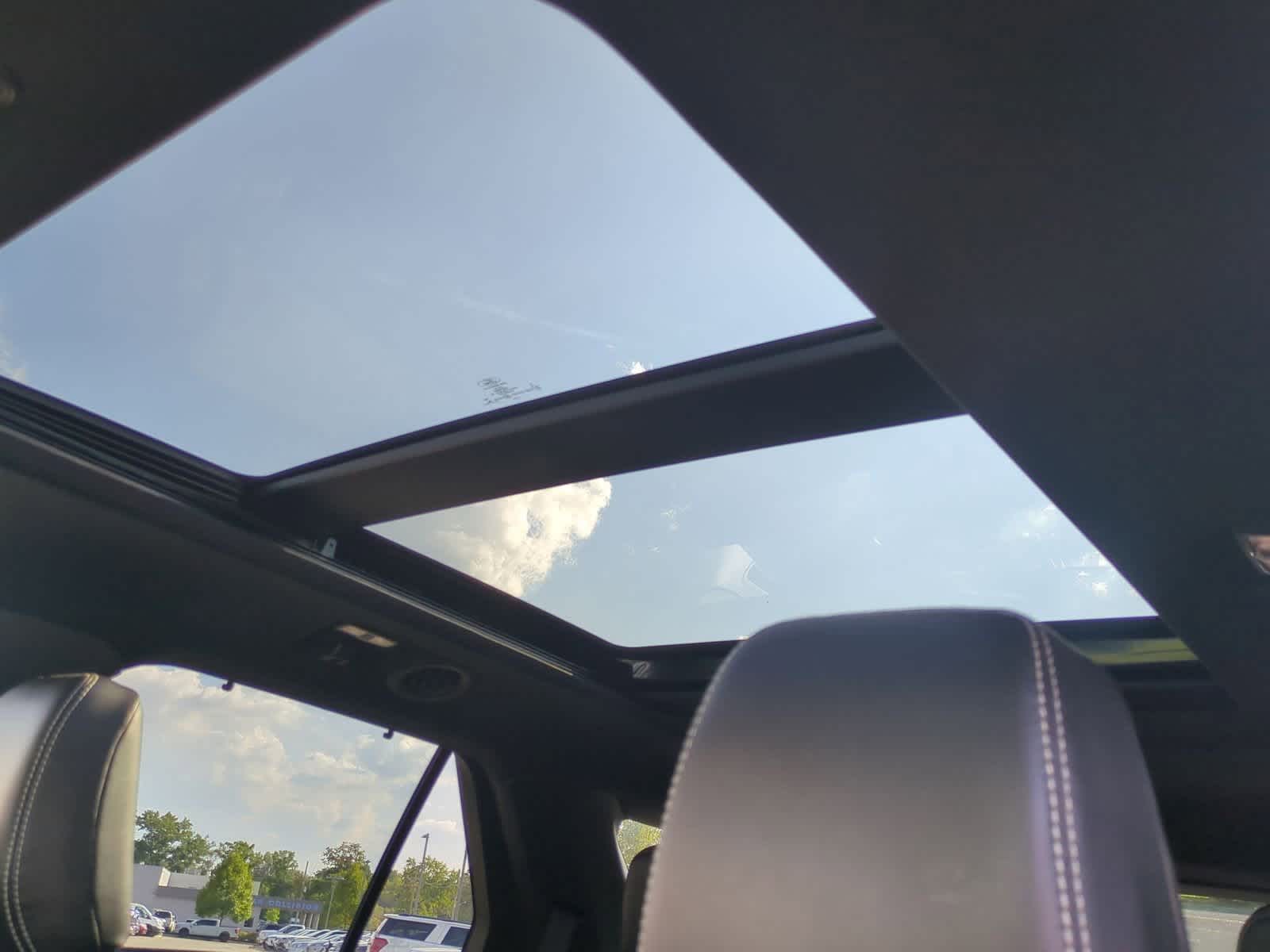 Thumbnail: 2022 Ford Explorer - 19