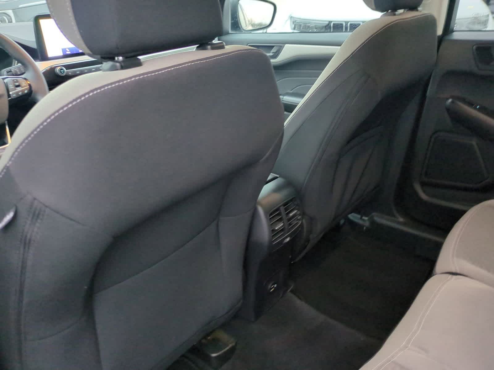 Thumbnail: 2022 Ford Escape - 18