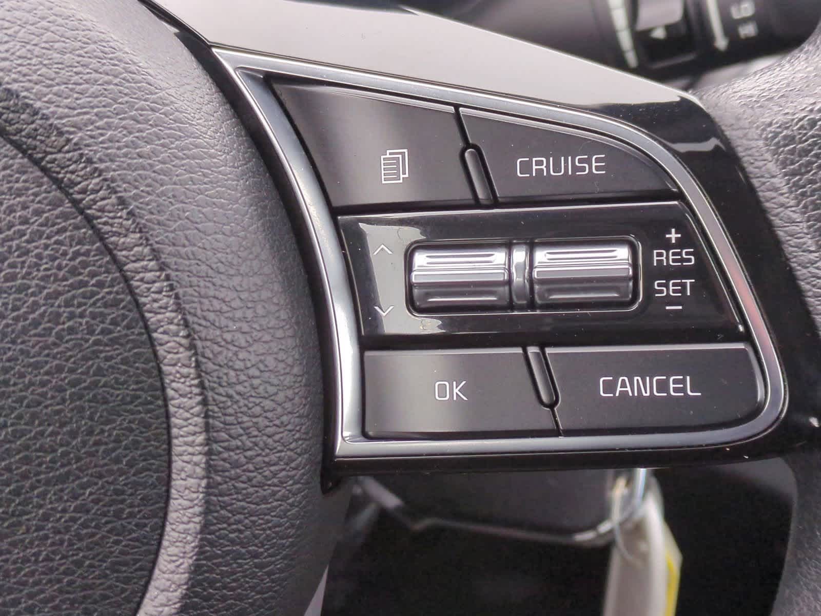 Thumbnail: 2019 Kia Forte - 23