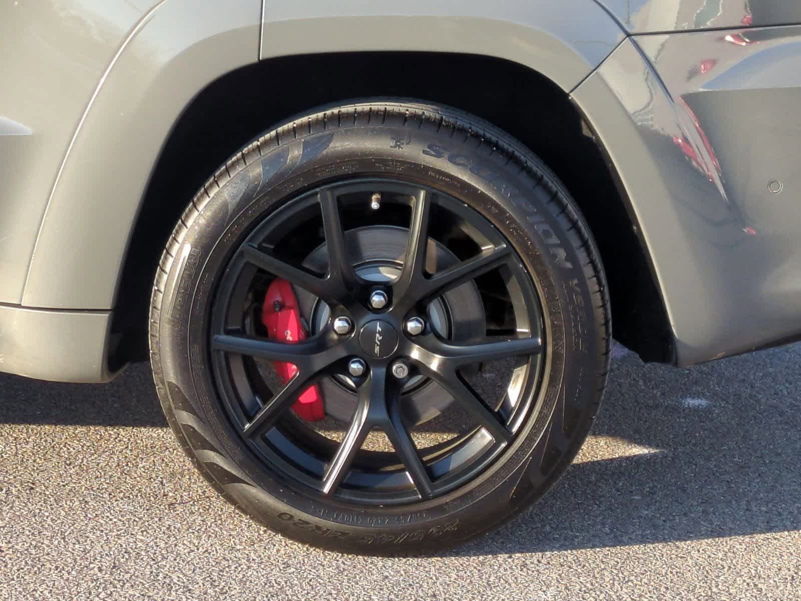 Thumbnail: 2019 Jeep Grand Cherokee - 14