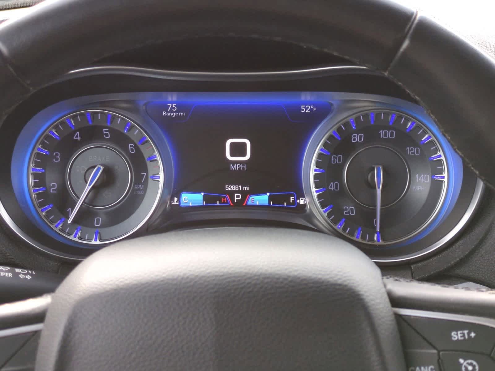 Thumbnail: 2015 Chrysler 300 - 32