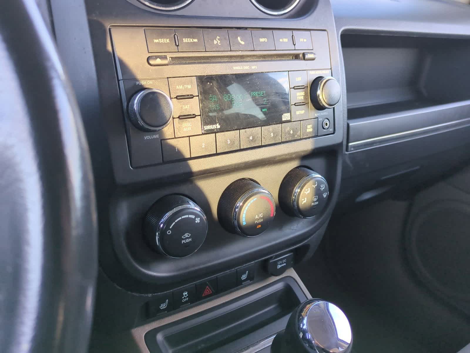 Thumbnail: 2010 Jeep Patriot - 27