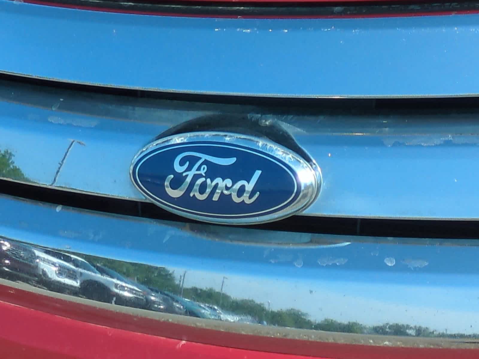 Thumbnail: 2010 Ford Fusion - 12