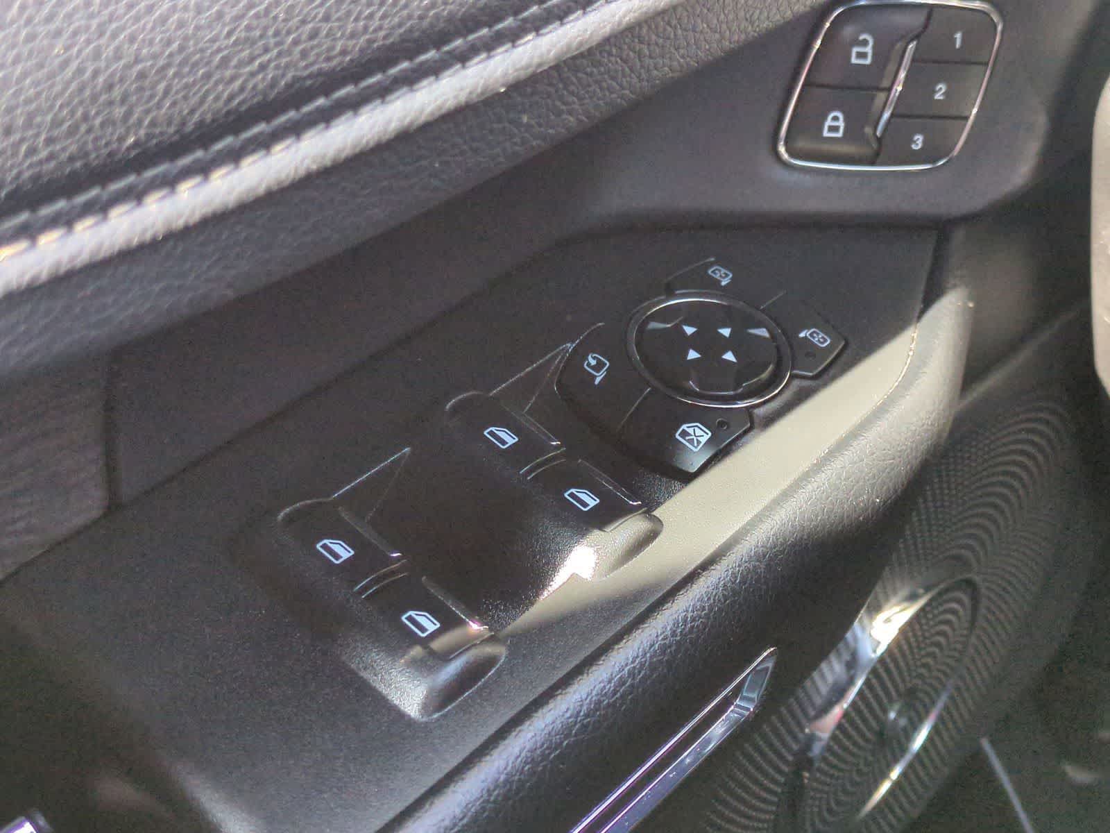 Thumbnail: 2019 Ford Expedition - 28