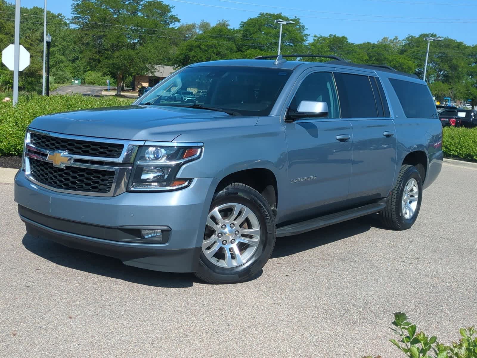 2016 Chevrolet Suburban LT -
                  Waterford, MI