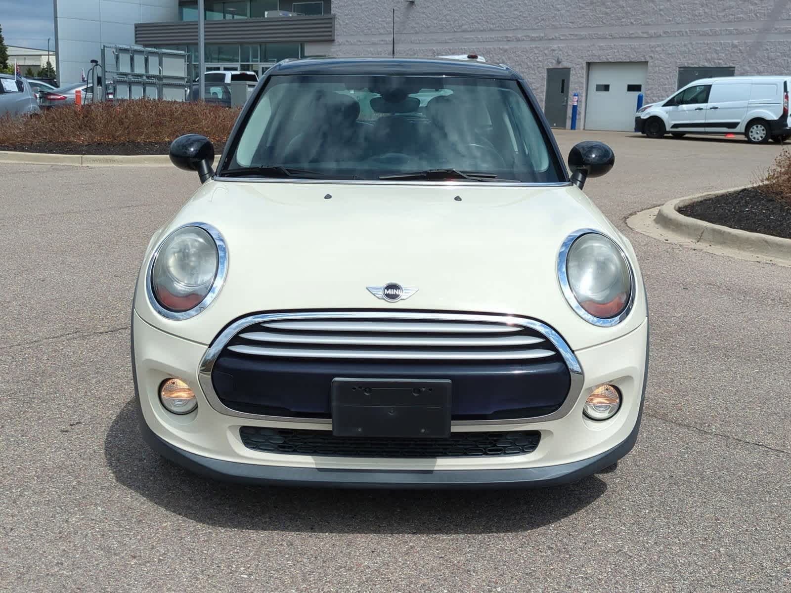 Thumbnail: 2015 MINI Cooper Hardtop - 3