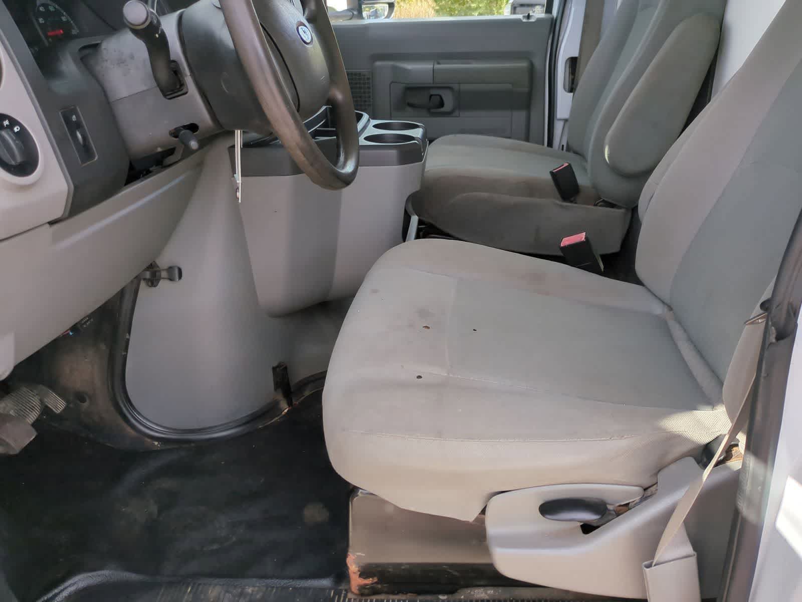 Thumbnail: 2016 Ford Econoline - 16