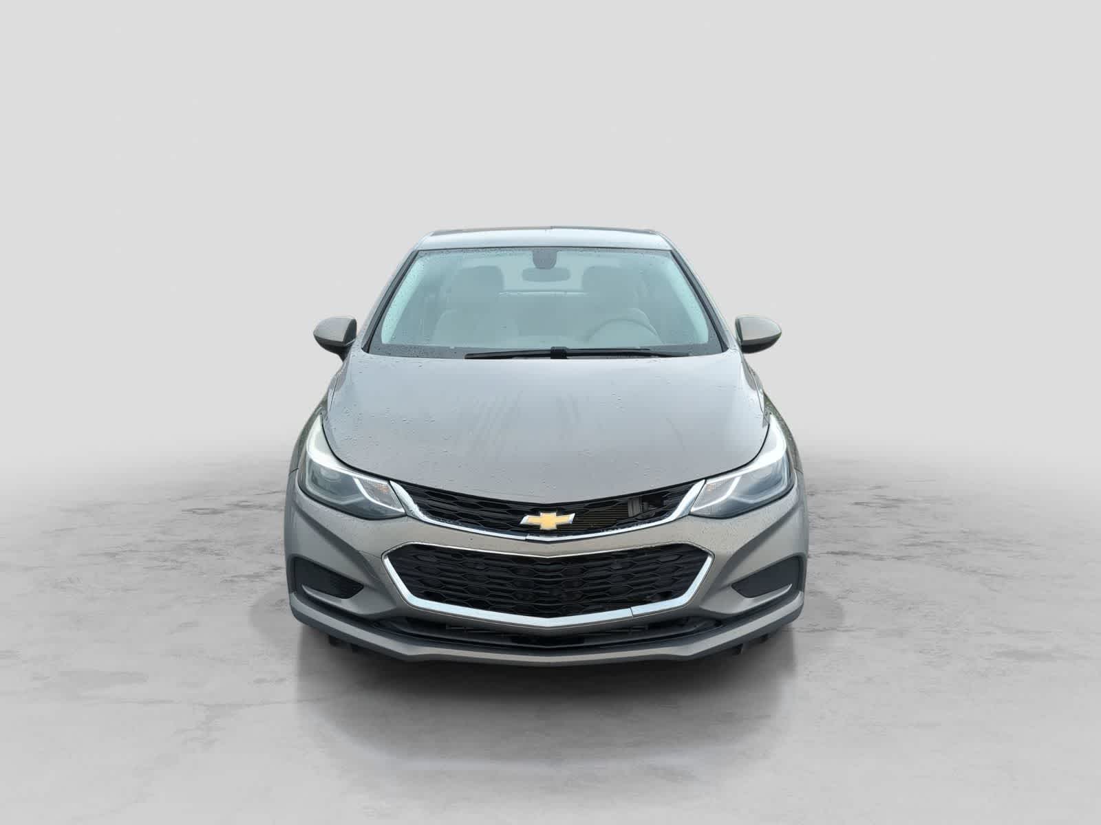 Thumbnail: 2018 Chevrolet Cruze - 3