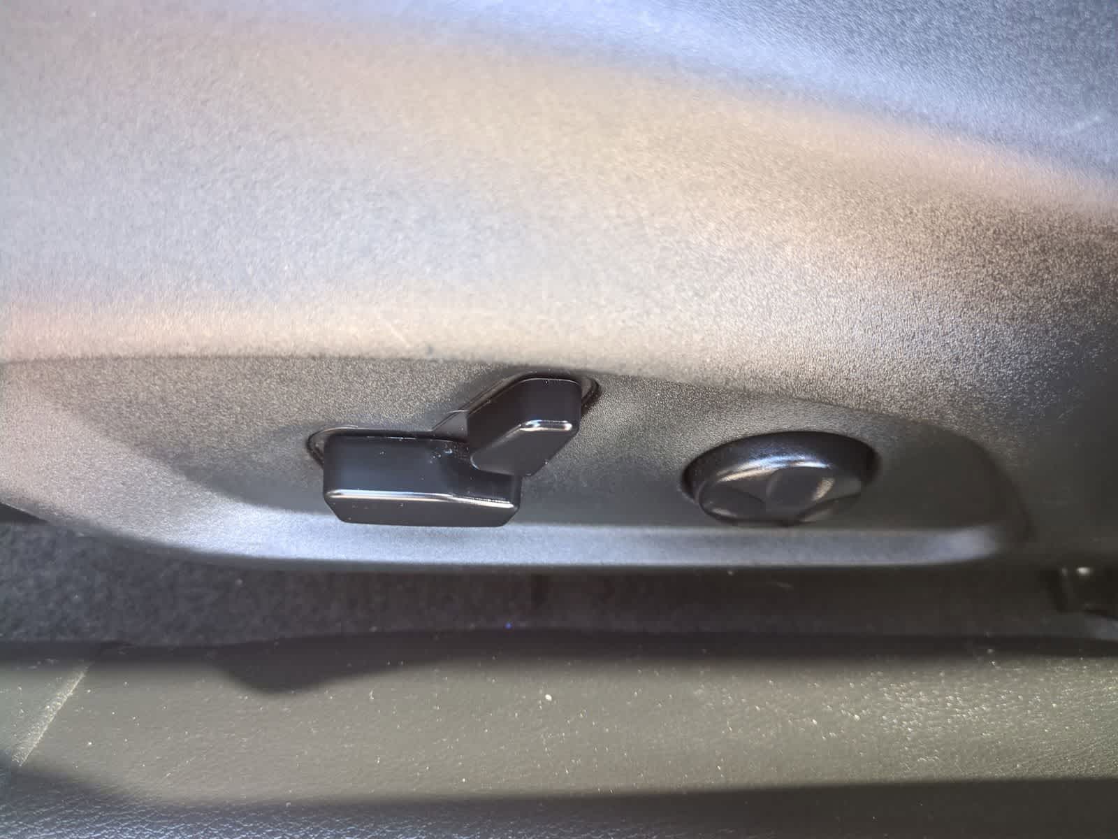 Thumbnail: 2020 Jeep Compass - 16