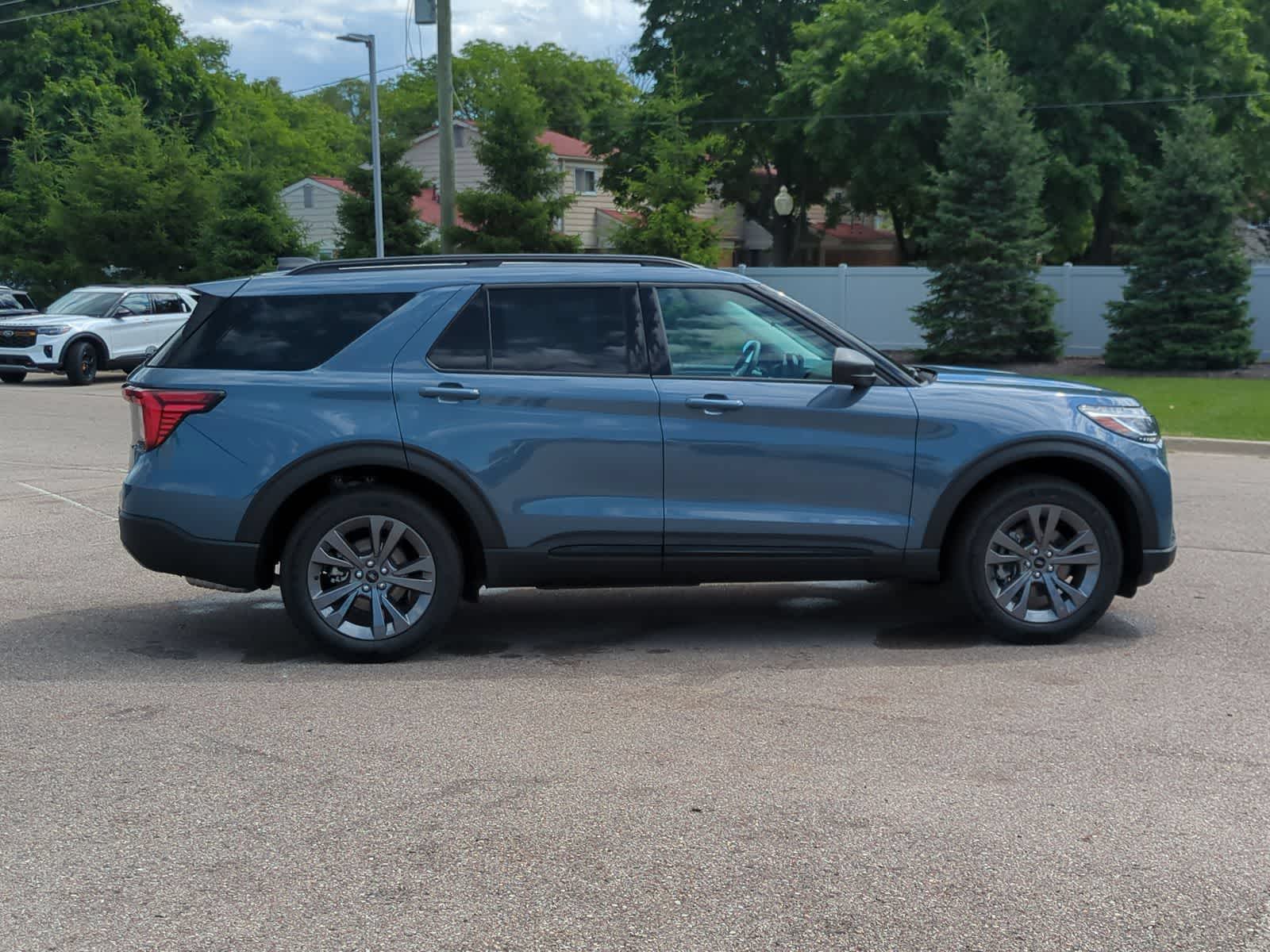 Thumbnail: 2026 Ford Explorer - 9