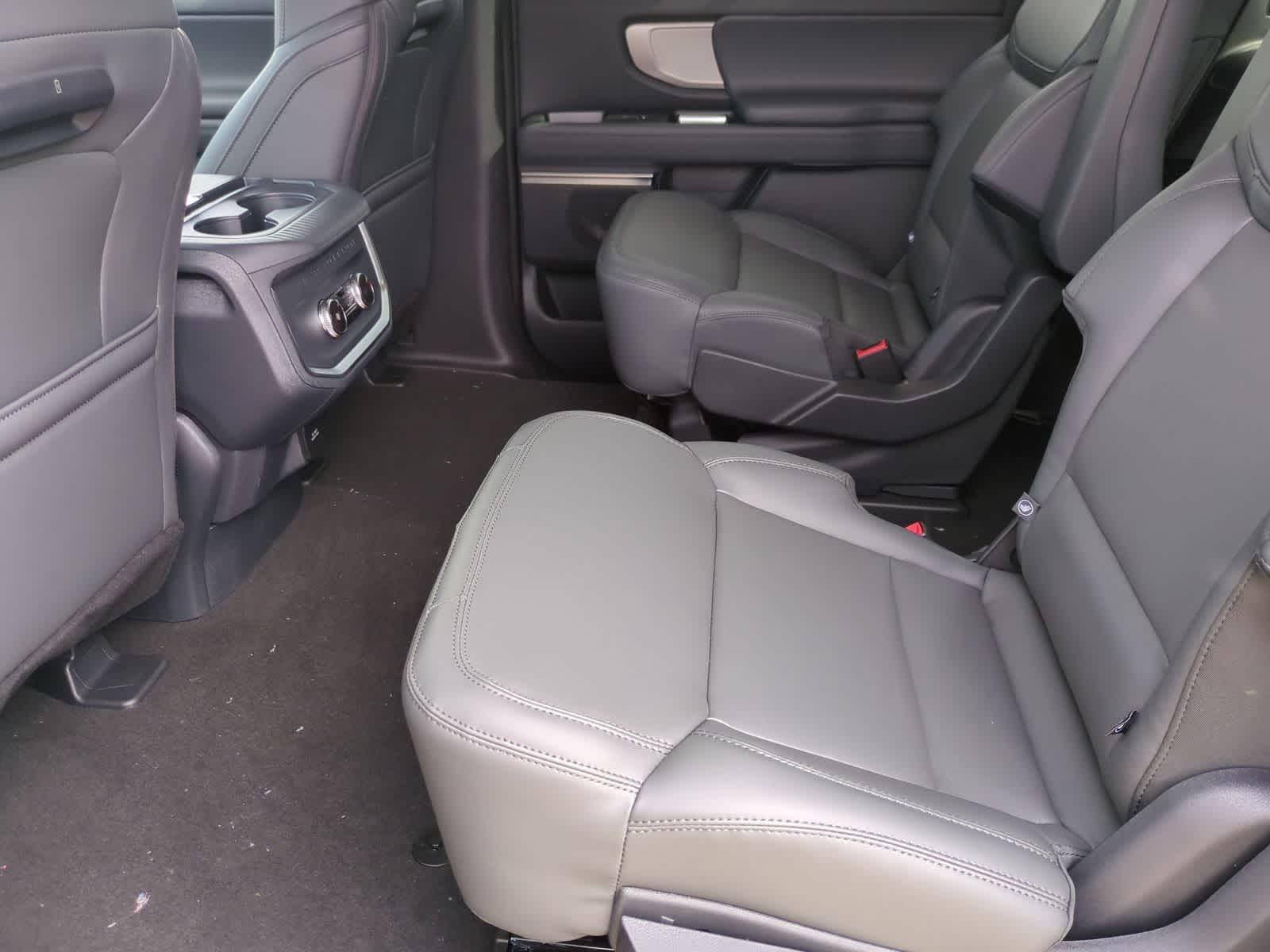 Thumbnail: 2026 Ford Expedition MAX - 19