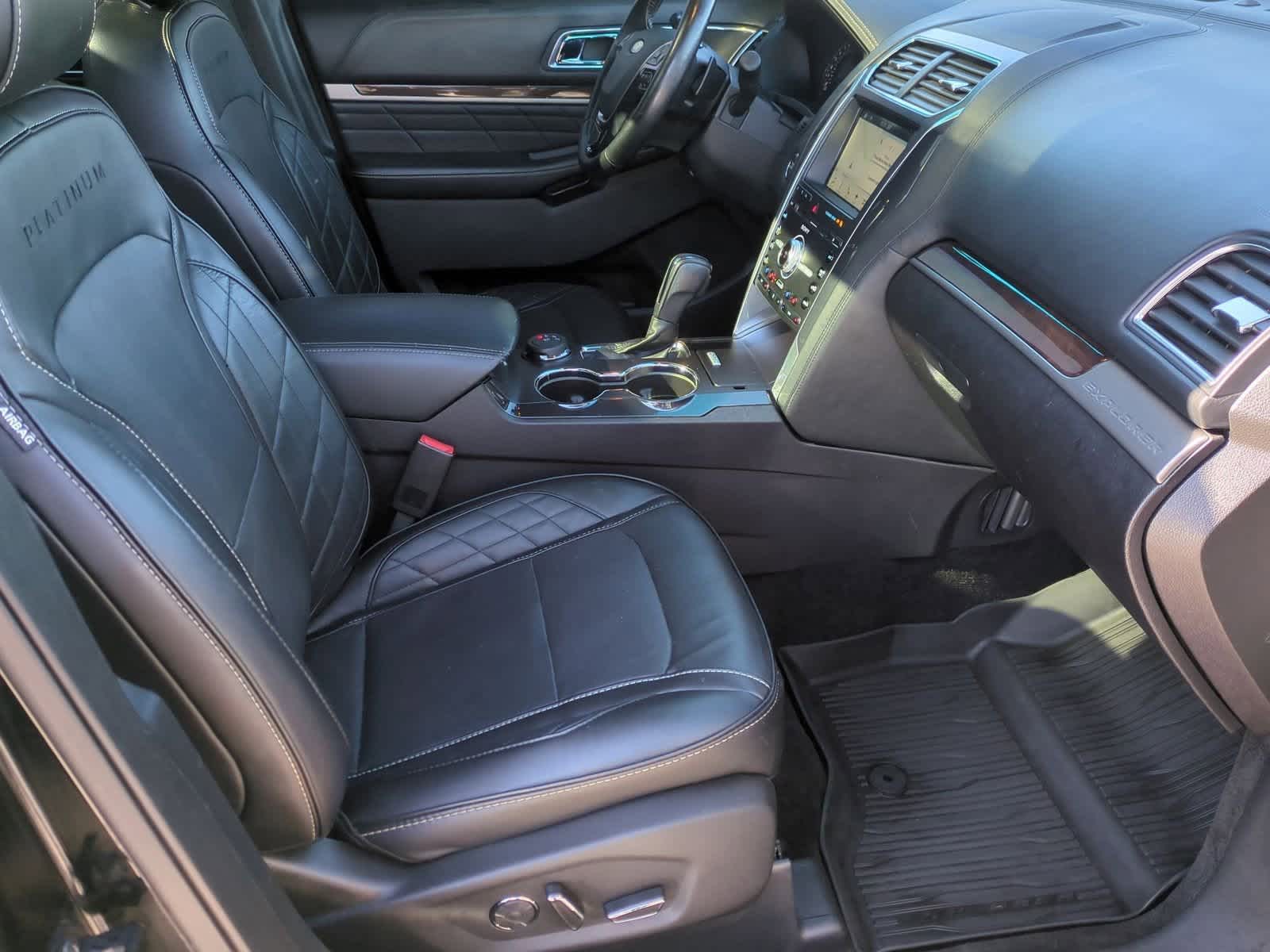 Thumbnail: 2017 Ford Explorer - 25