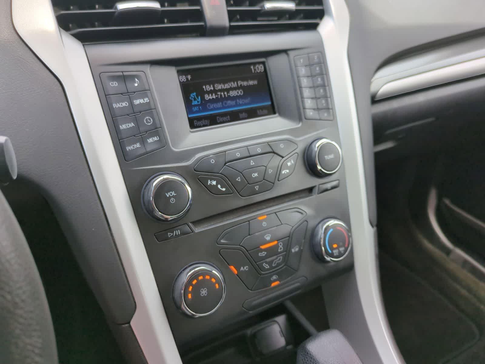 Thumbnail: 2015 Ford Fusion - 27