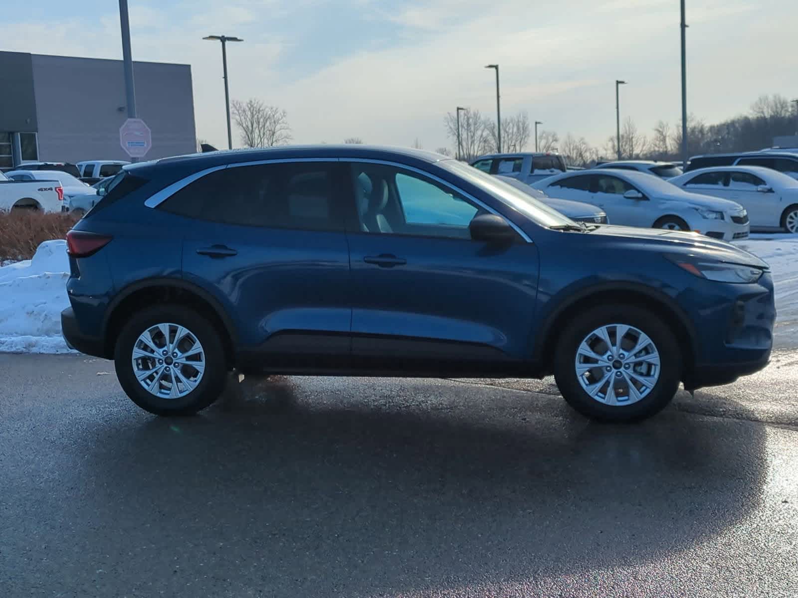 Thumbnail: 2023 Ford Escape - 9