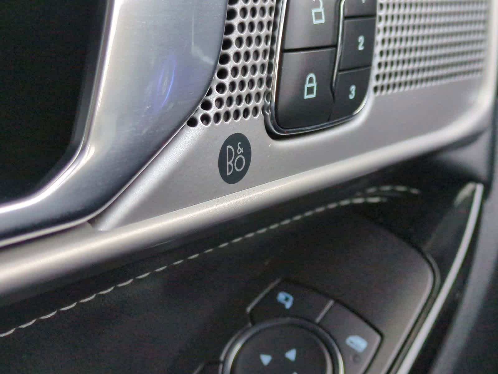 Thumbnail: 2022 Ford Explorer - 32