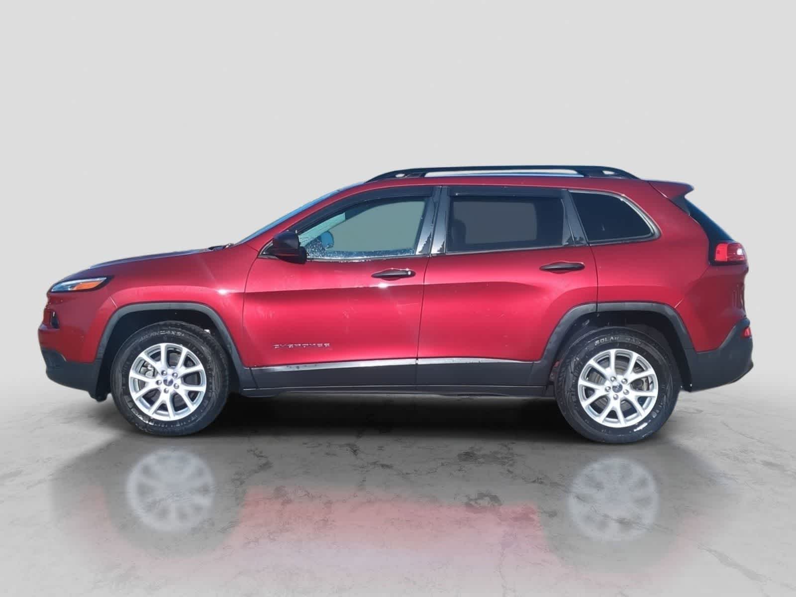 Thumbnail: 2016 Jeep Cherokee - 5