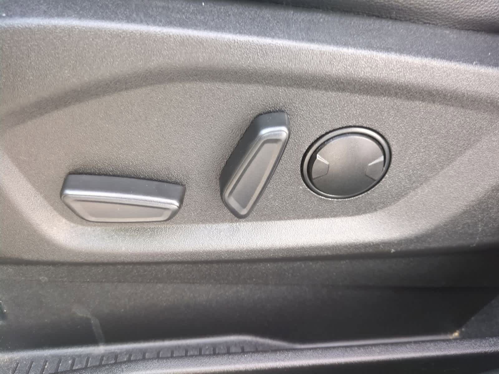 Thumbnail: 2024 Ford Edge - 17