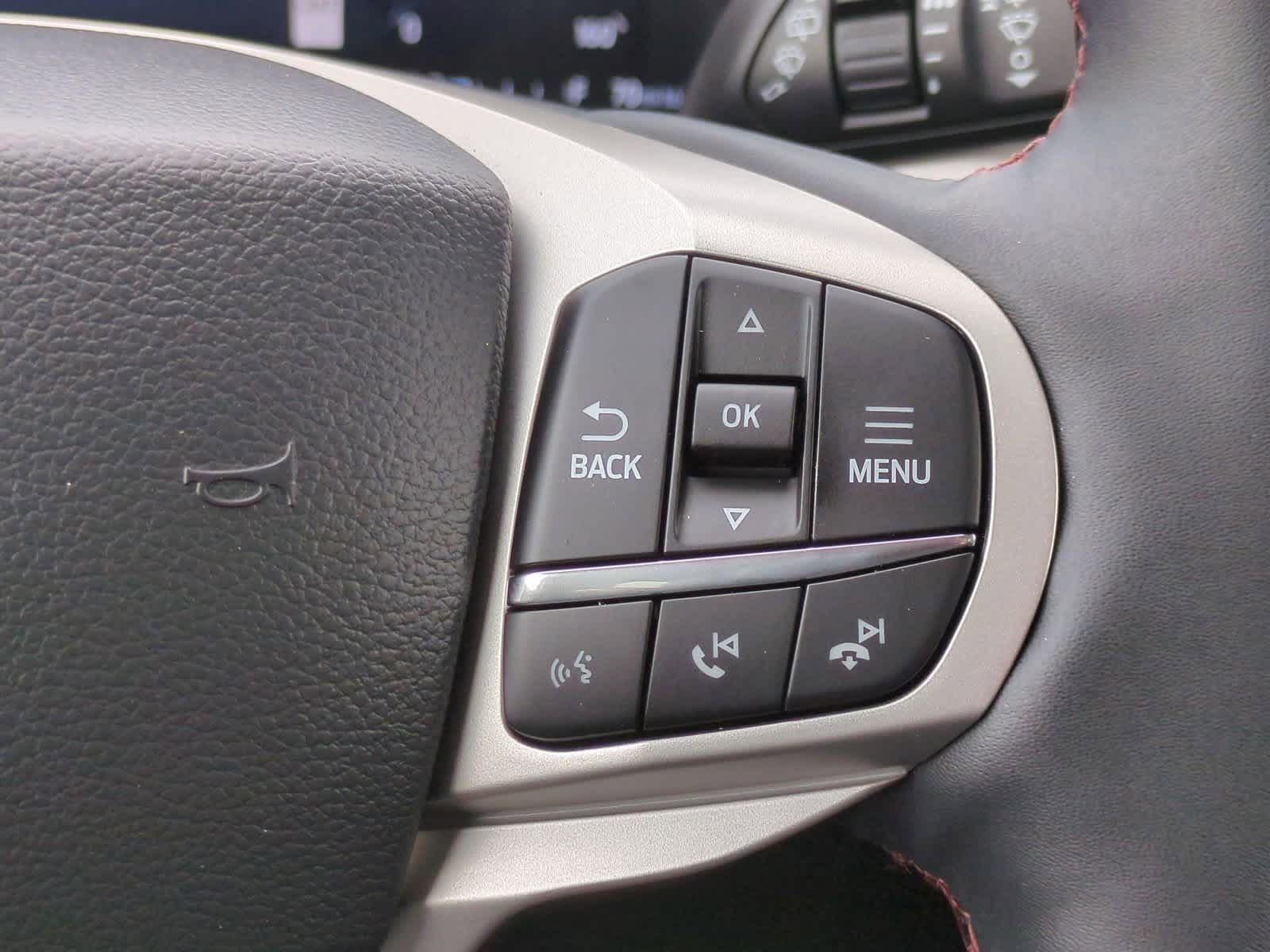 2025 Ford Explorer Active 25