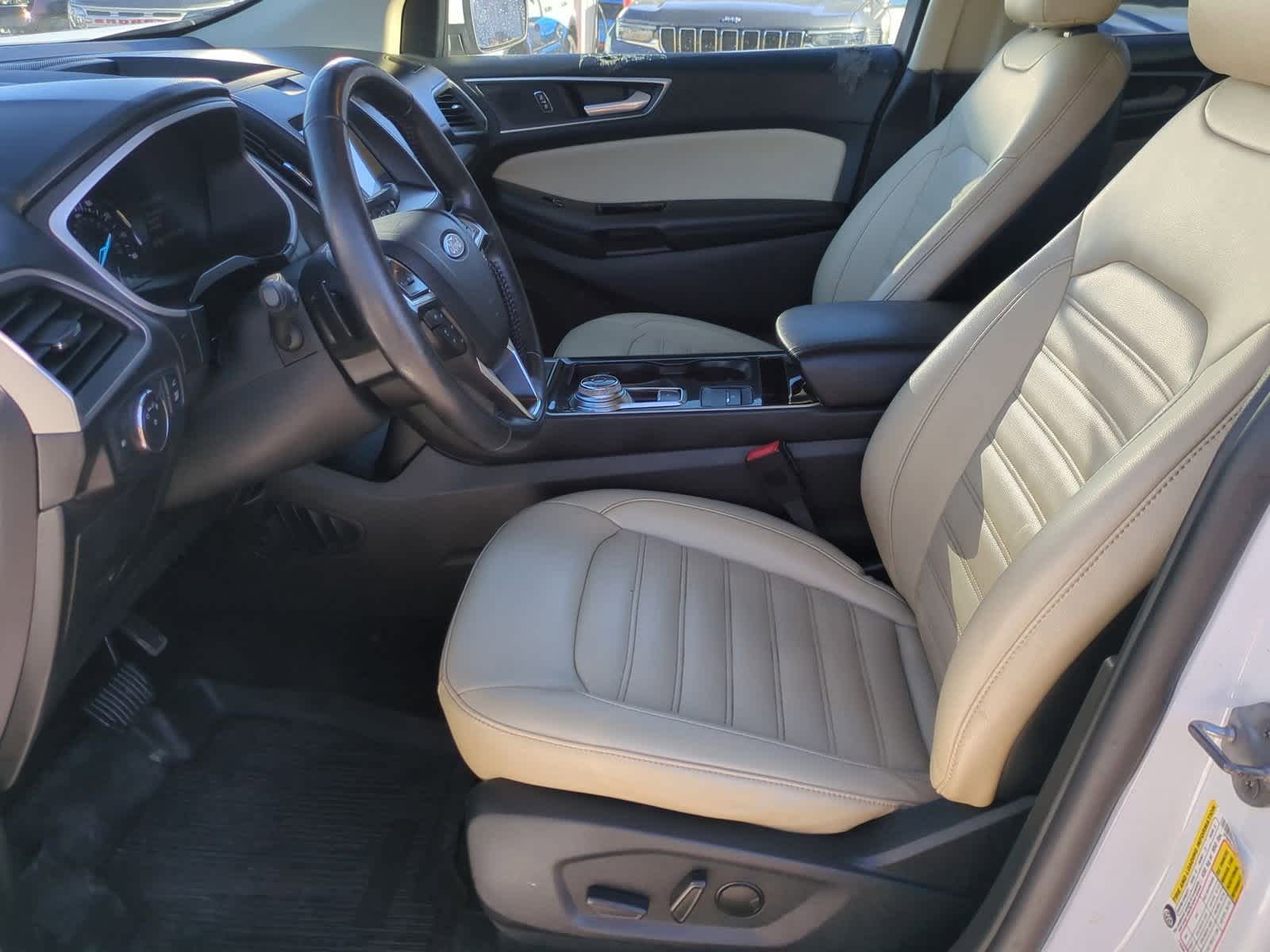 Thumbnail: 2020 Ford Edge - 16