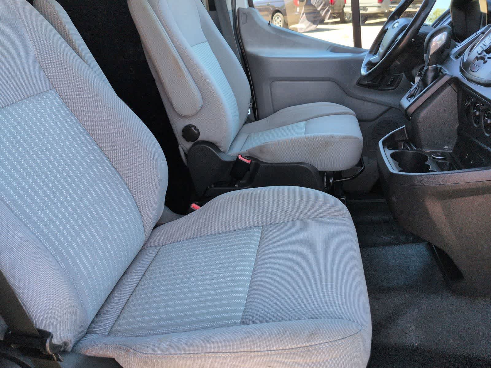 Thumbnail: 2016 Ford Transit Series - 18