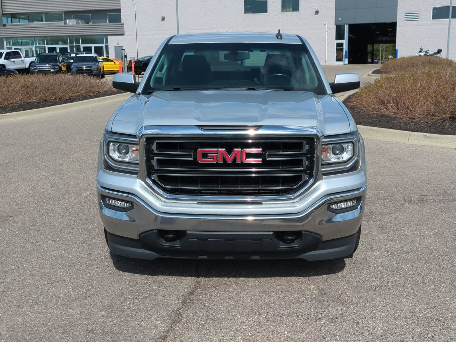 Thumbnail: 2017 GMC Sierra 1500 - 3