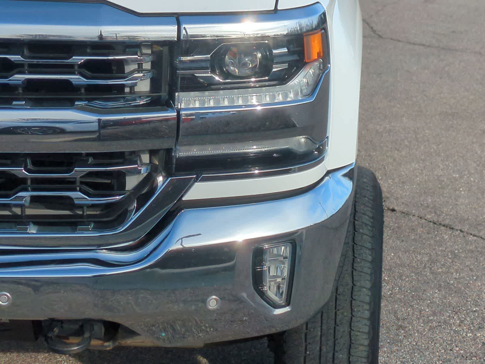 Thumbnail: 2017 Chevrolet Silverado 1500 - 8