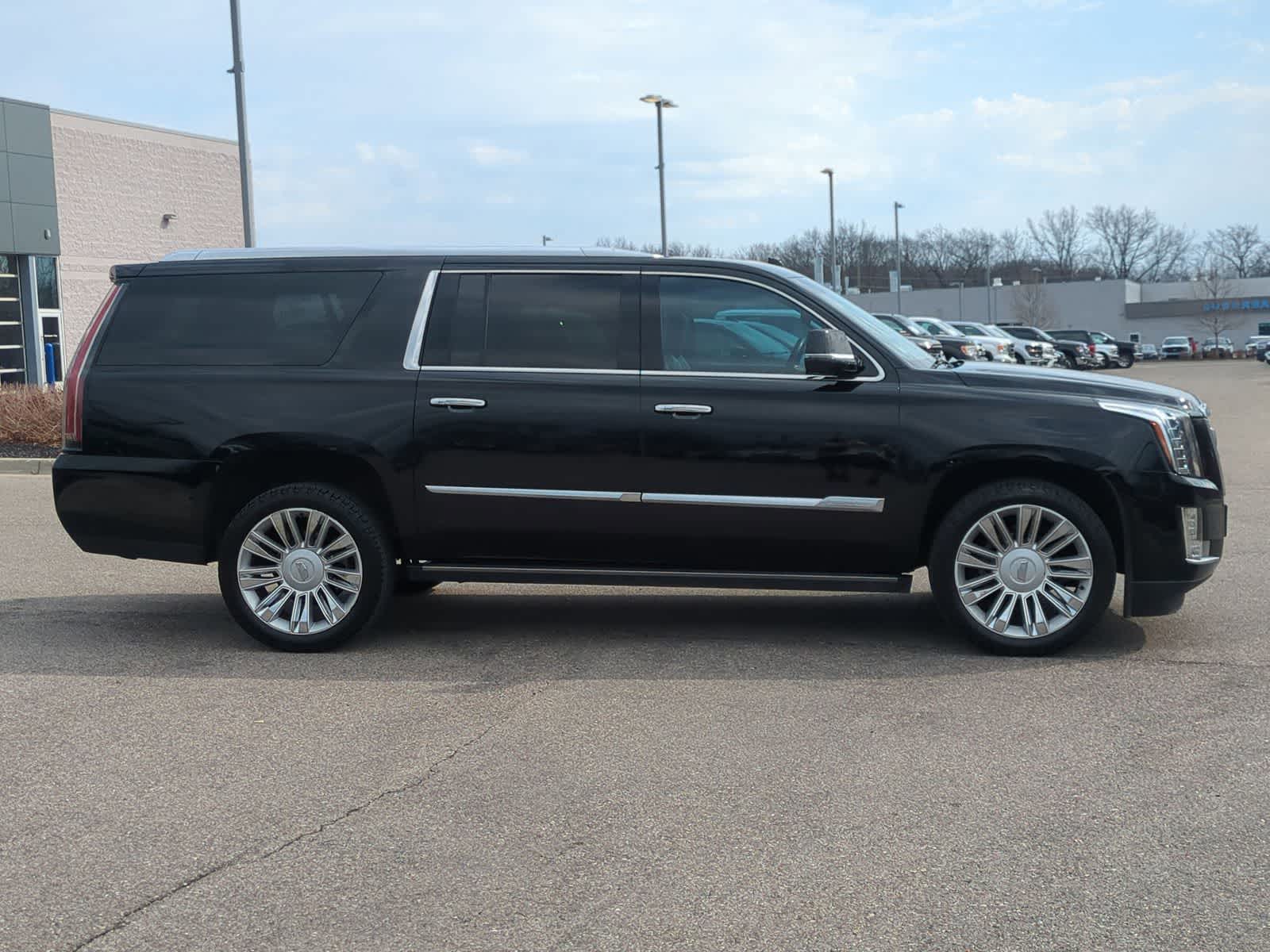 Thumbnail: 2015 Cadillac Escalade - 9